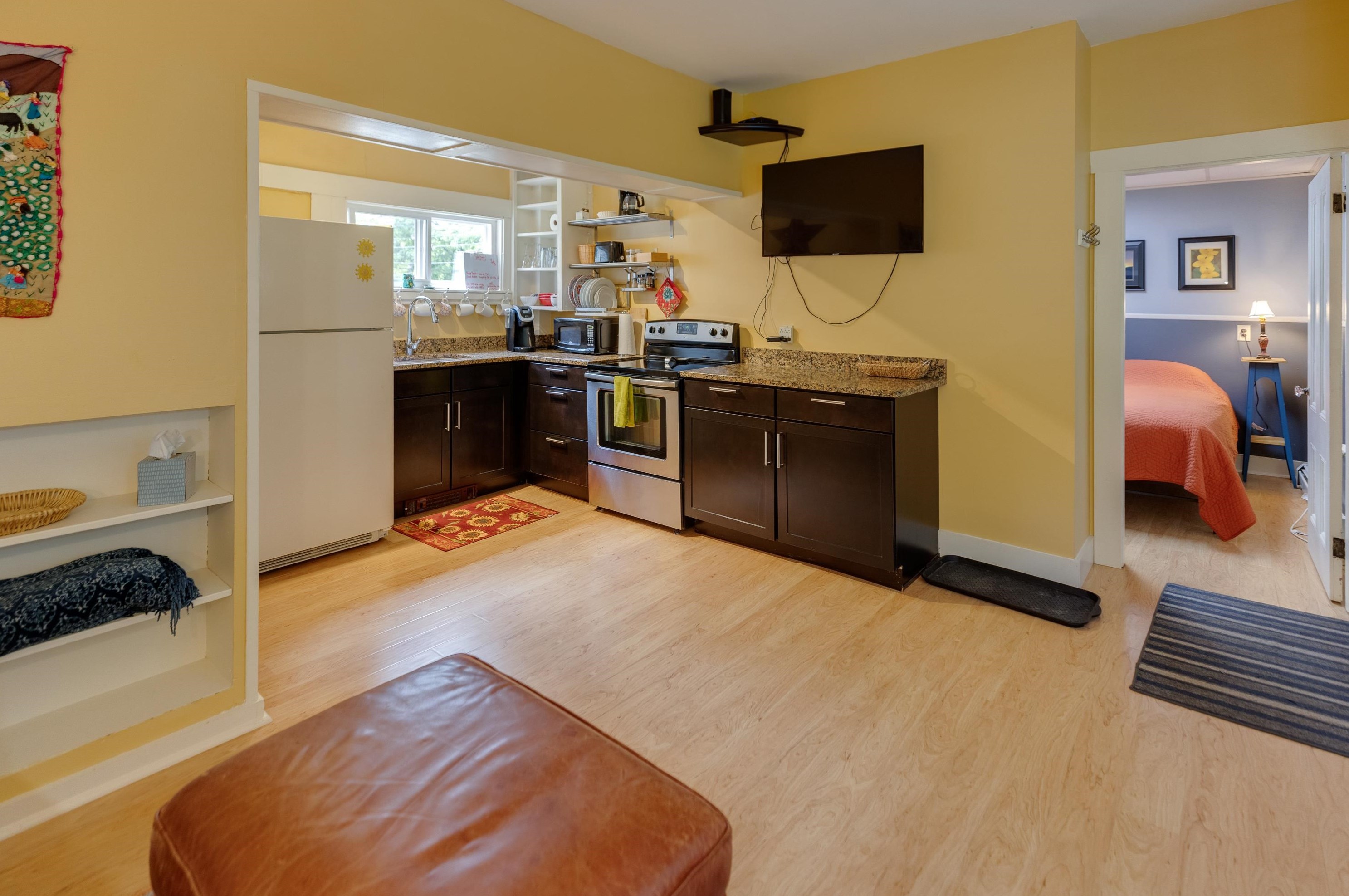 54 Highland St, Bridgewater NH 03264-3601 exterior