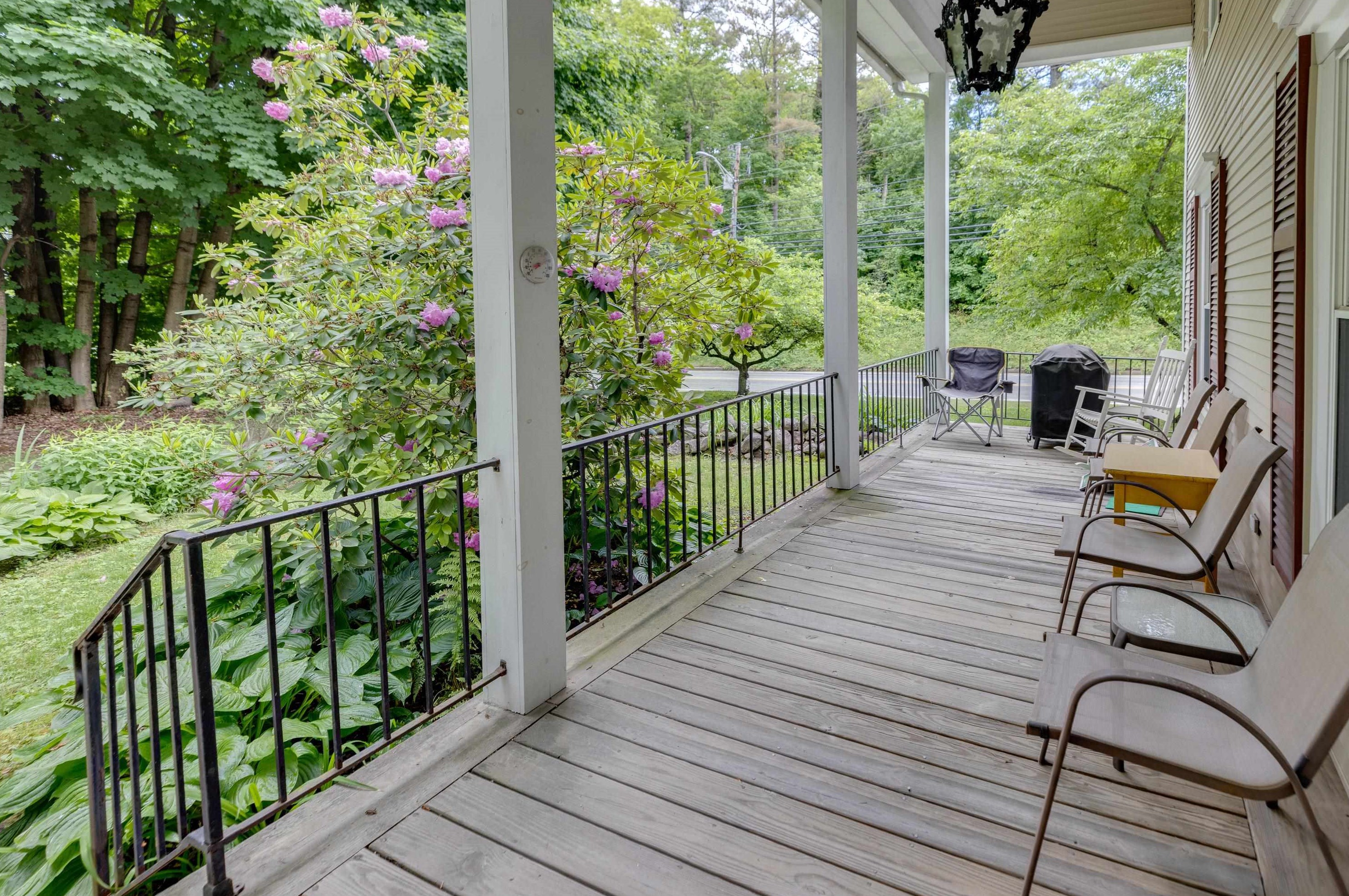 54 Highland St, Bridgewater NH 03264-3601 exterior