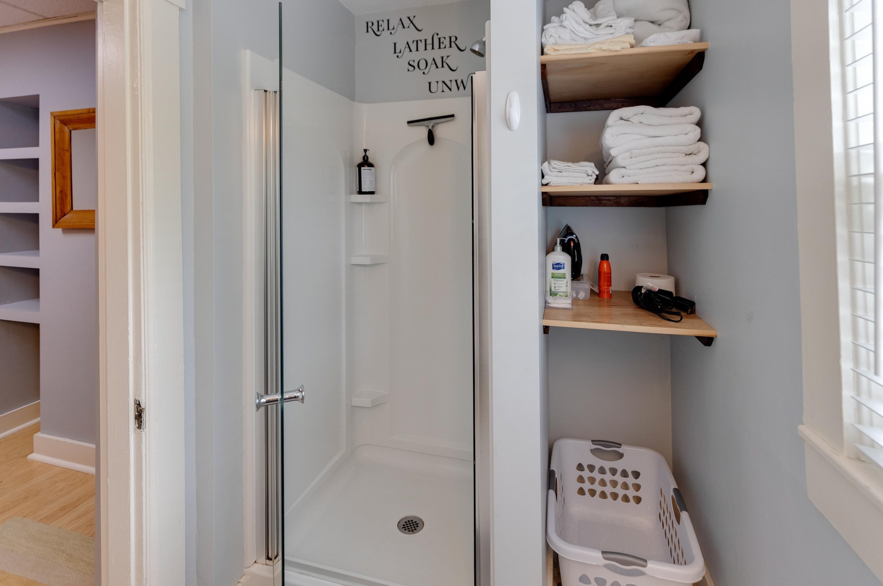 54 Highland St, Bridgewater NH 03264-3601 exterior