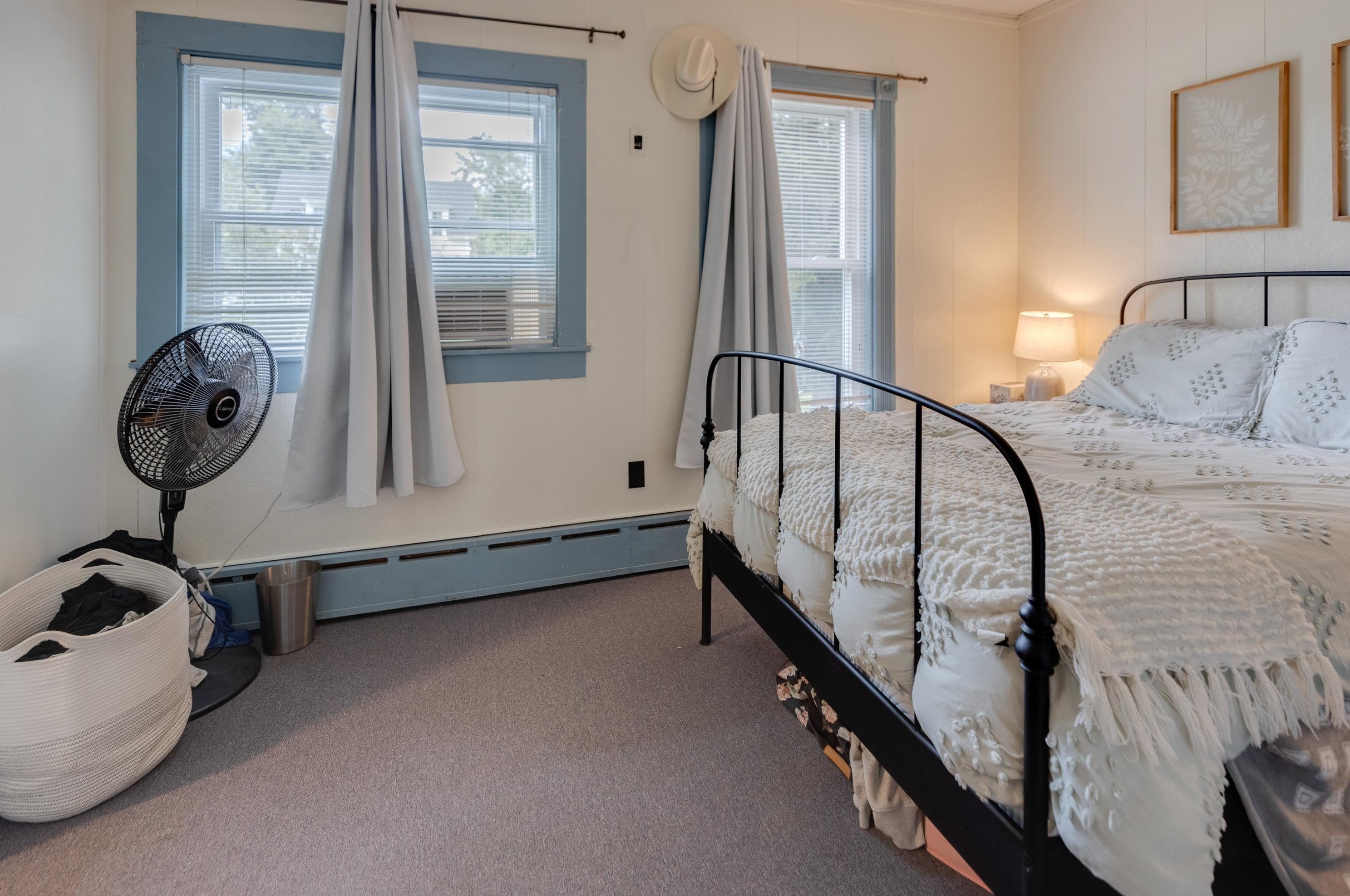 54 Highland St, Bridgewater NH 03264-3601 exterior