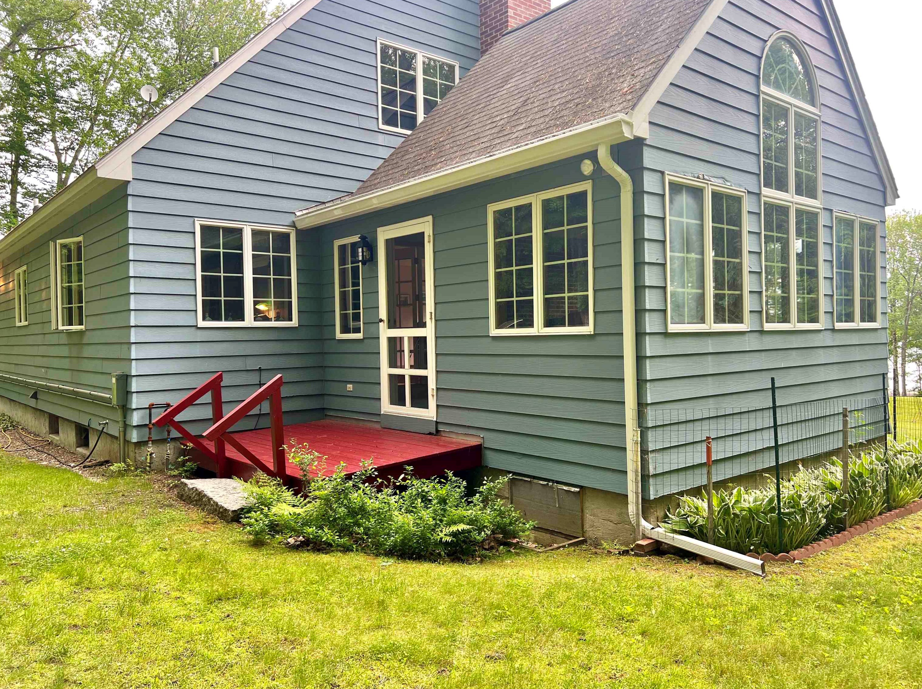 109 Jenness Pond Rd, Pittsfield NH 03263-3501 exterior