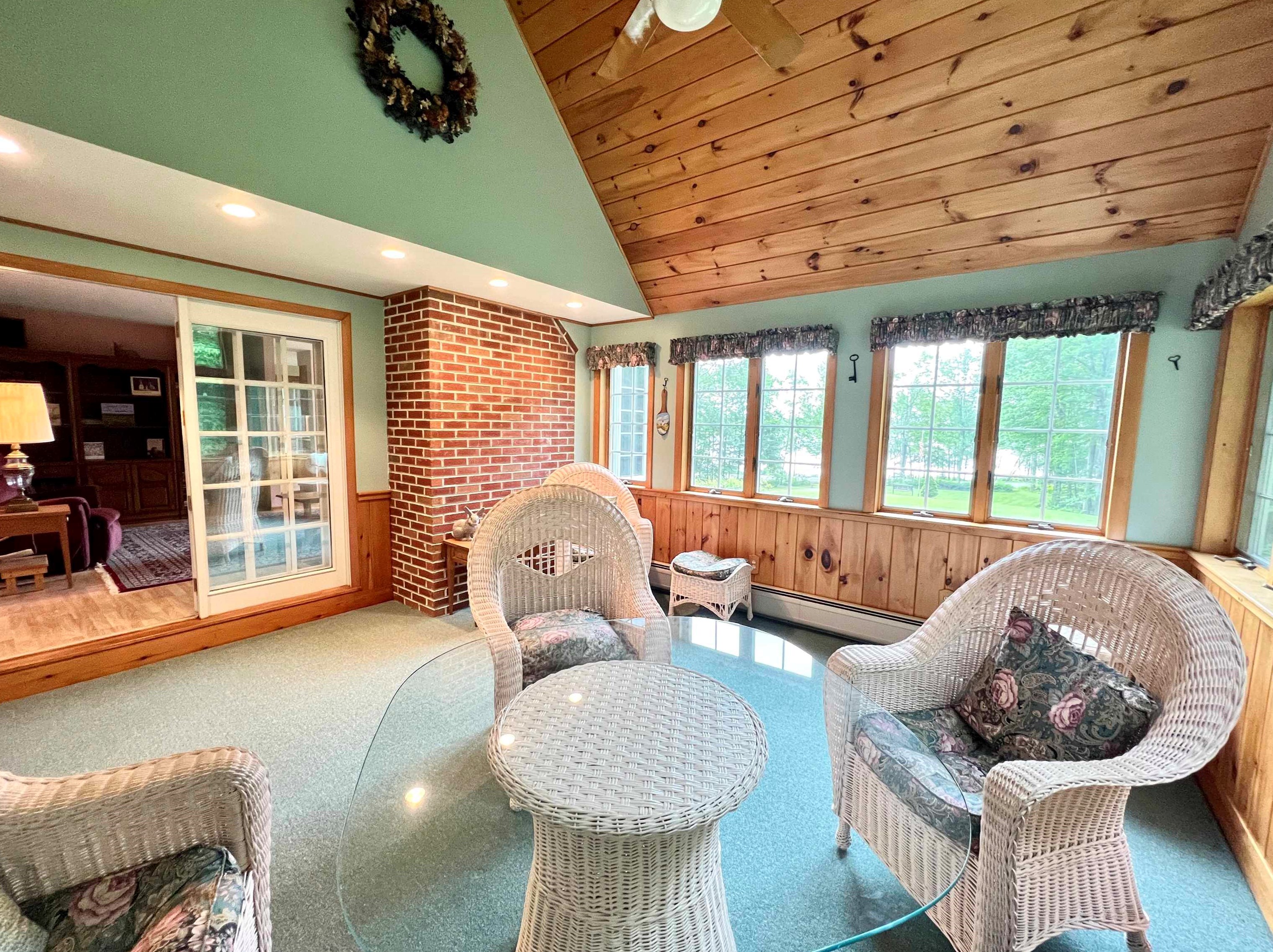 109 Jenness Pond Rd, Pittsfield NH 03263-3501 exterior