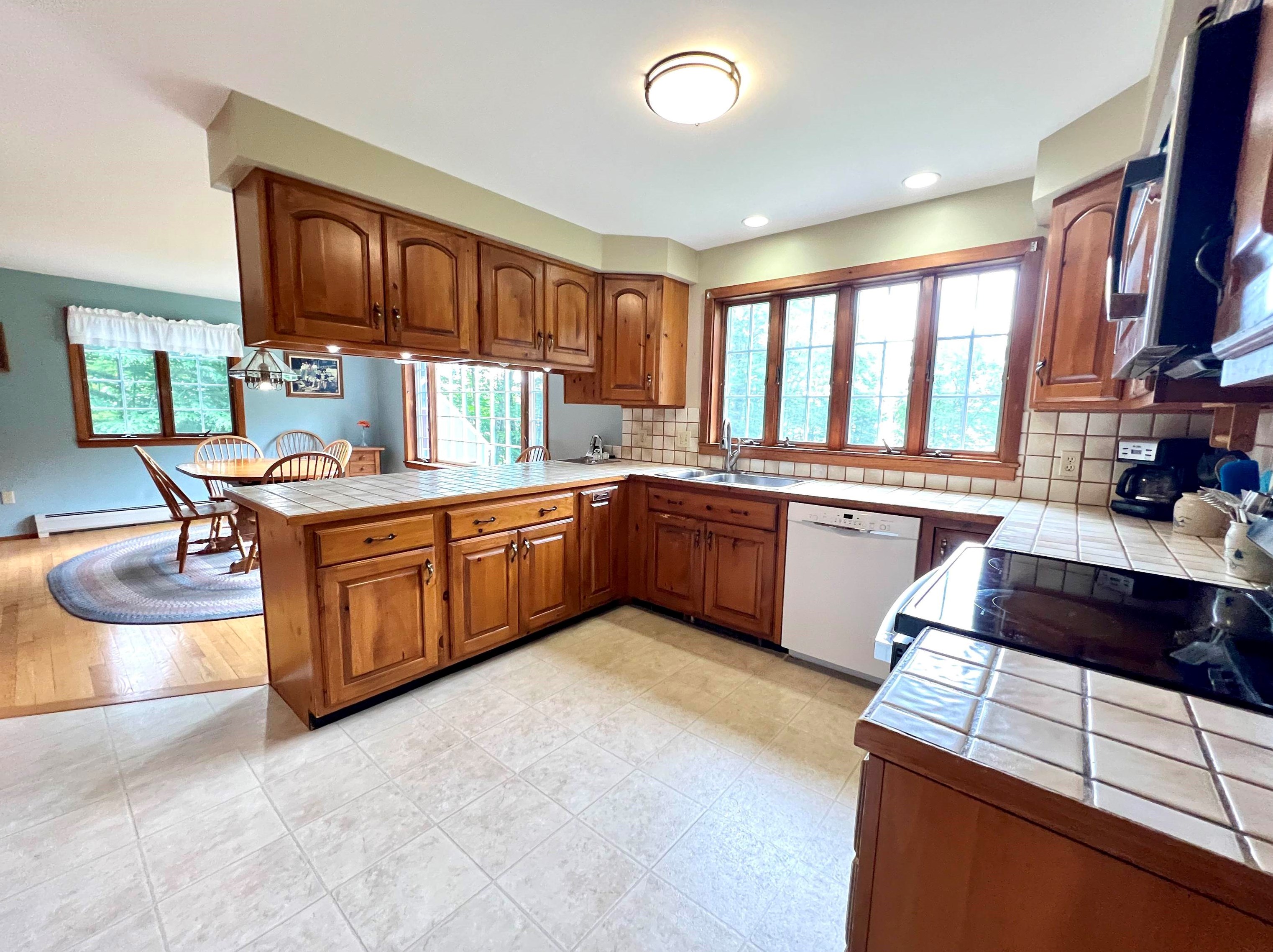 109 Jenness Pond Rd, Pittsfield NH 03263-3501 exterior