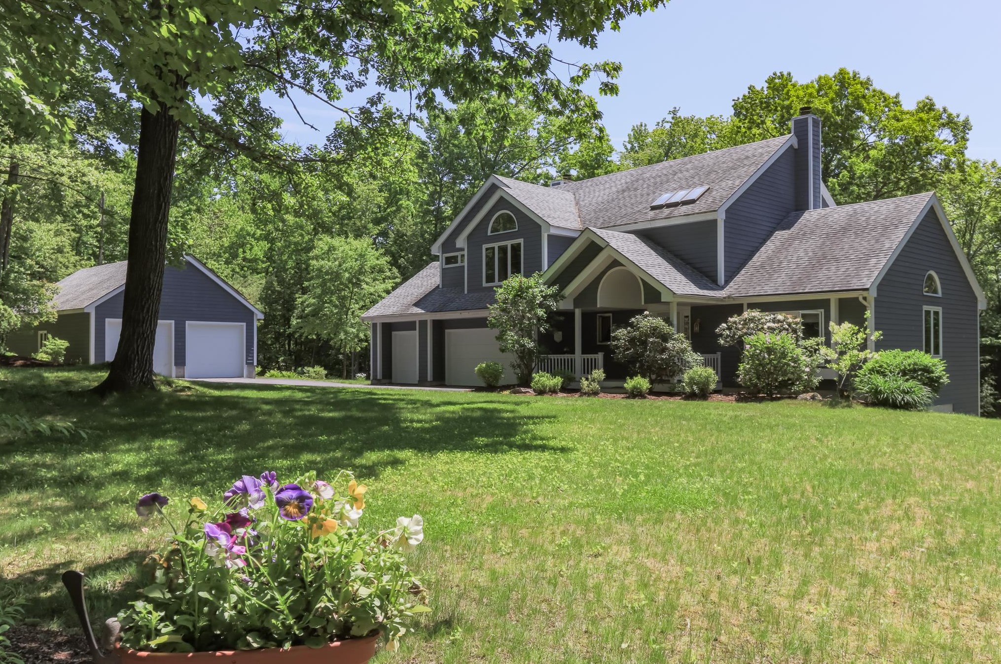 14 Saltmarsh Cir, Concord, NH 03304-3825