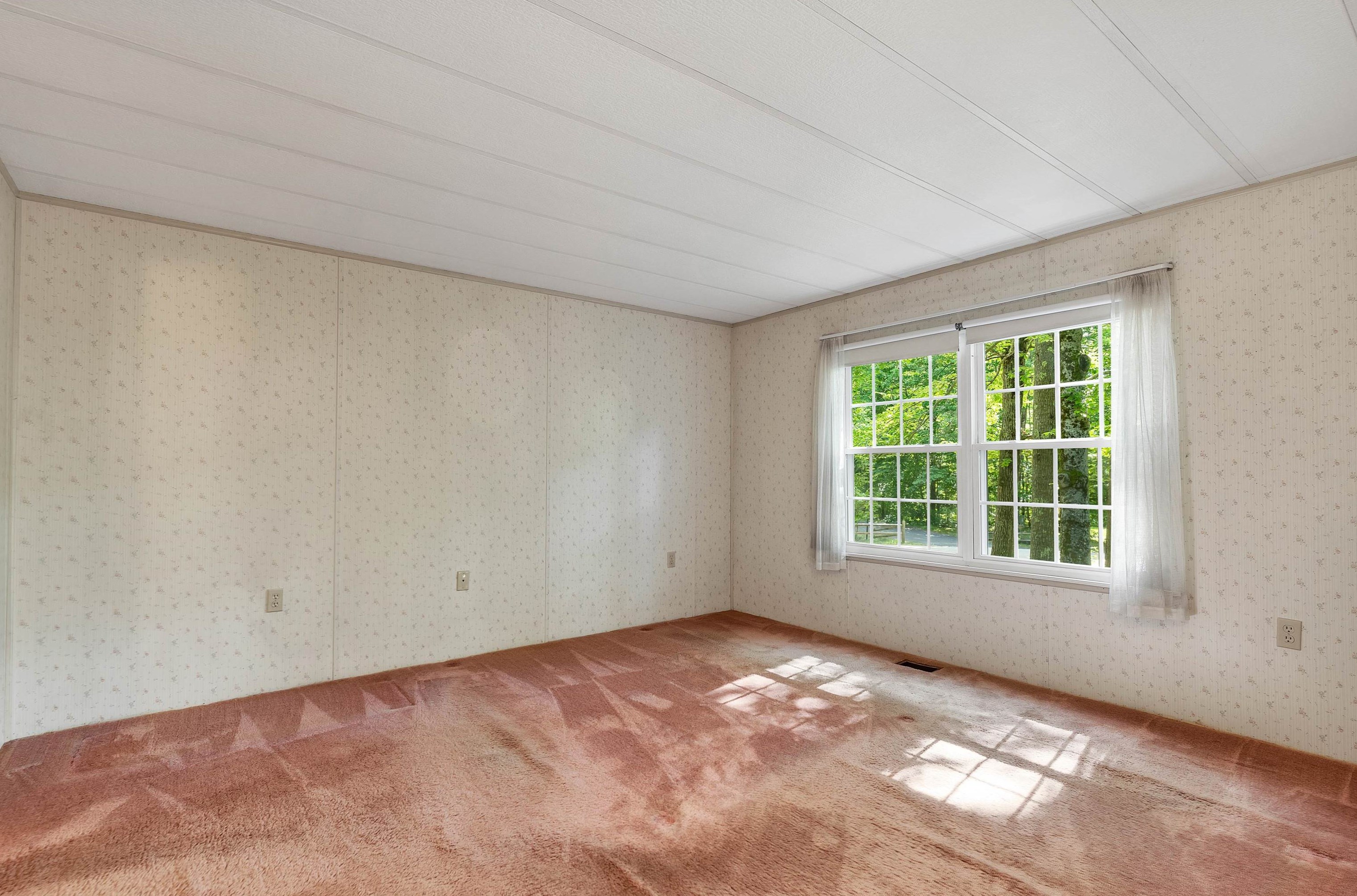 30 Birch Hl Est Rd, Tuftonboro NH  03894-4808 exterior