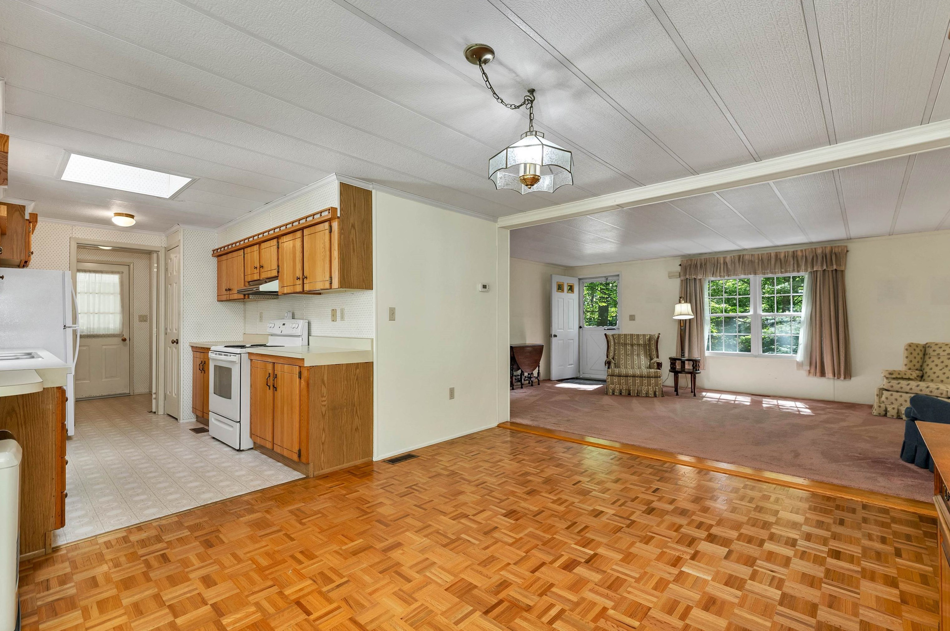 30 Birch Hl Est Rd, Tuftonboro NH  03894-4808 exterior