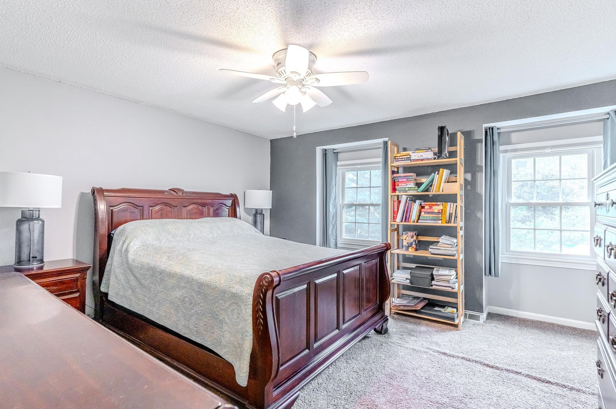 40 Sentry Way, Merrimack NH 03054-4407 exterior