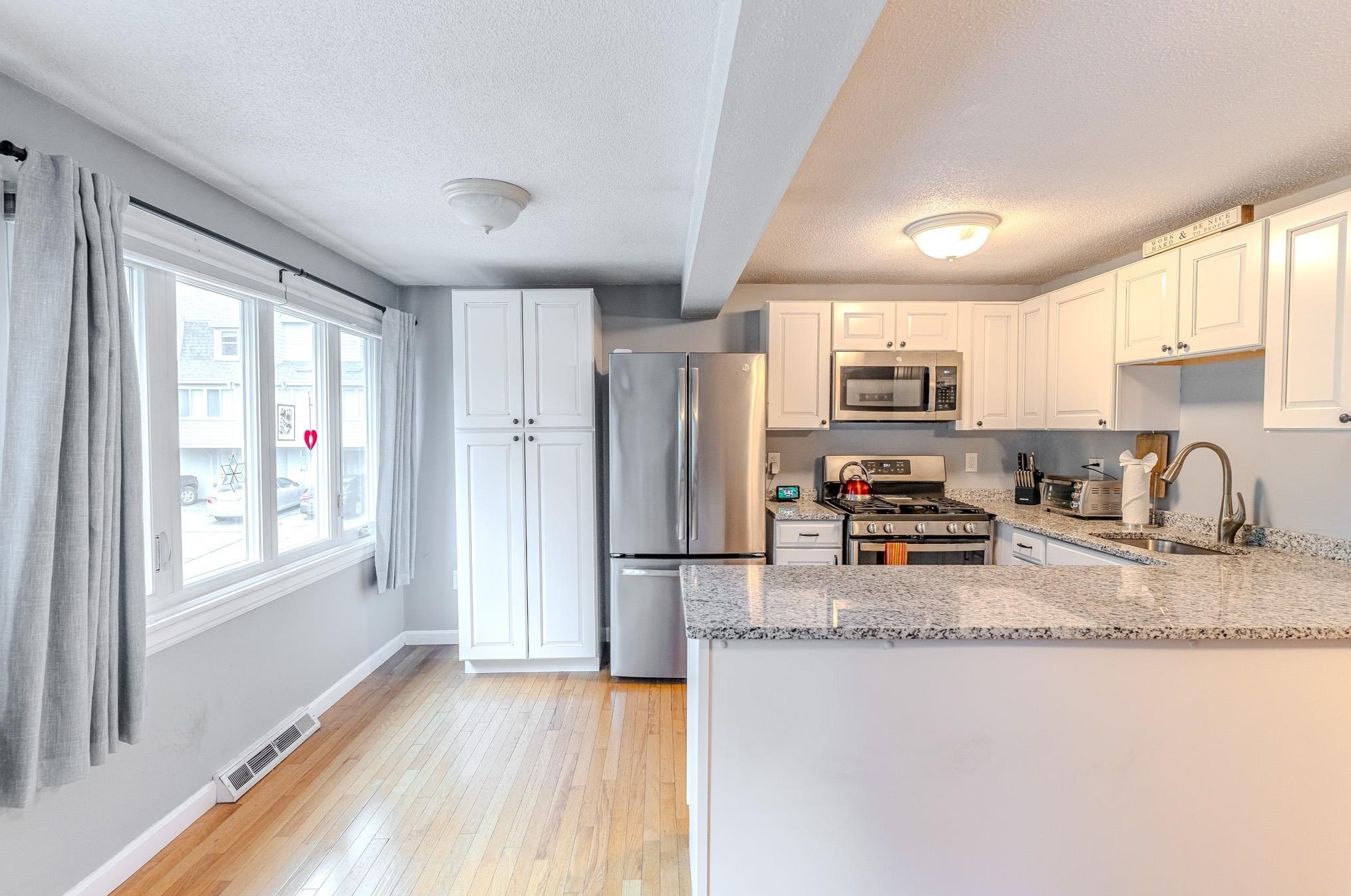 40 Sentry Way, Merrimack NH 03054-4407 exterior