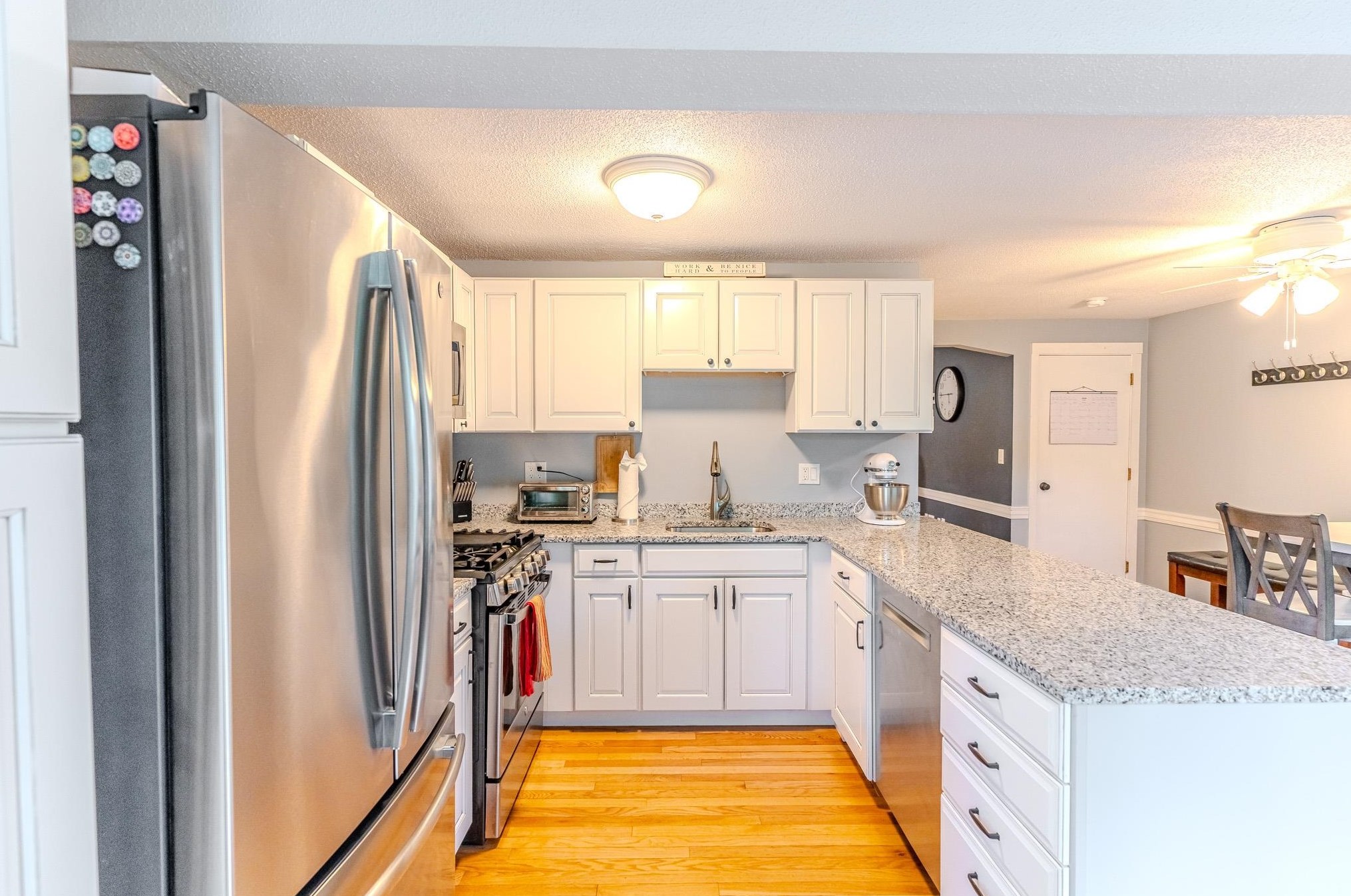 40 Sentry Way, Merrimack NH 03054-4407 exterior