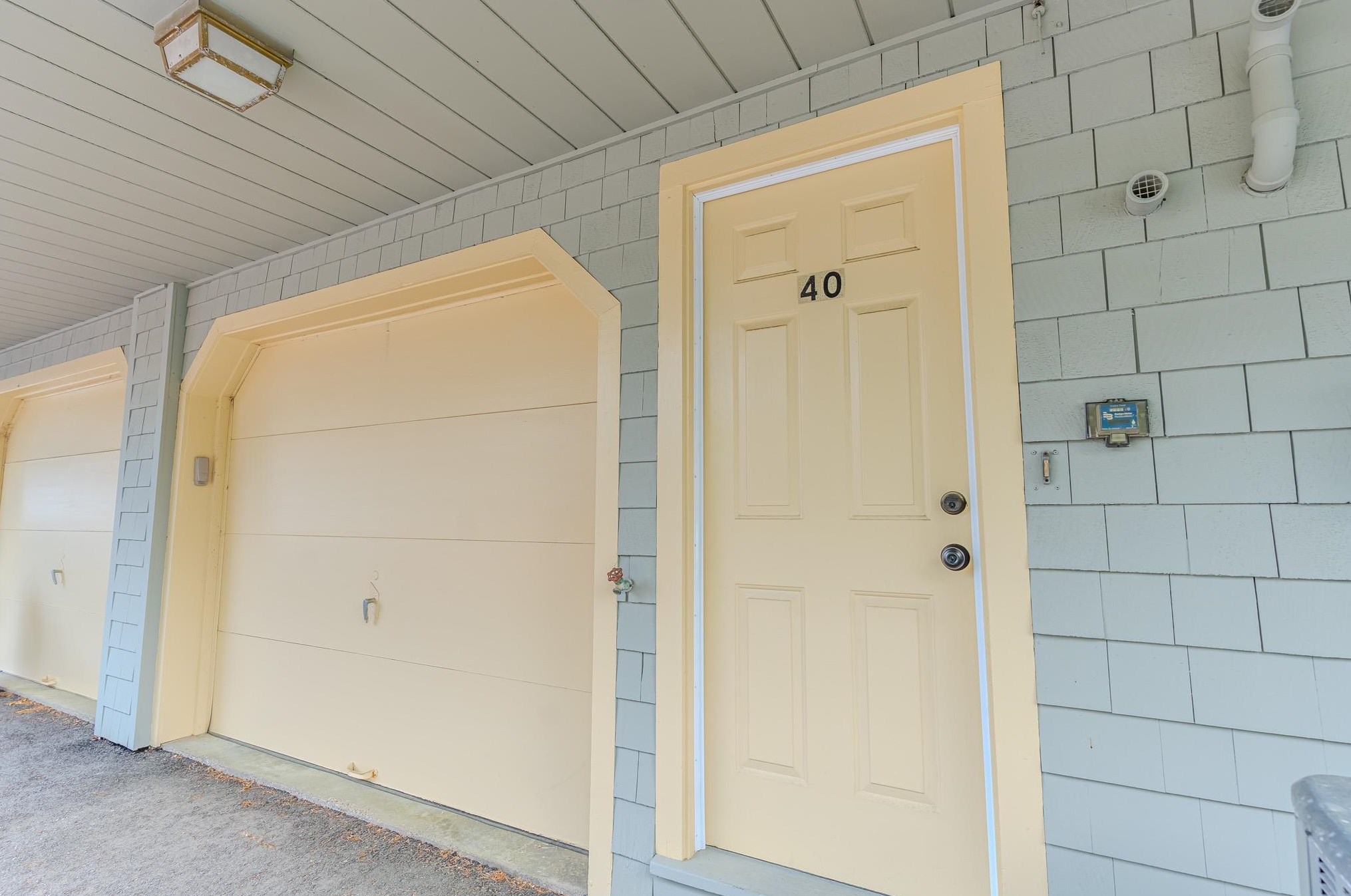 40 Sentry Way, Merrimack NH 03054-4407 exterior