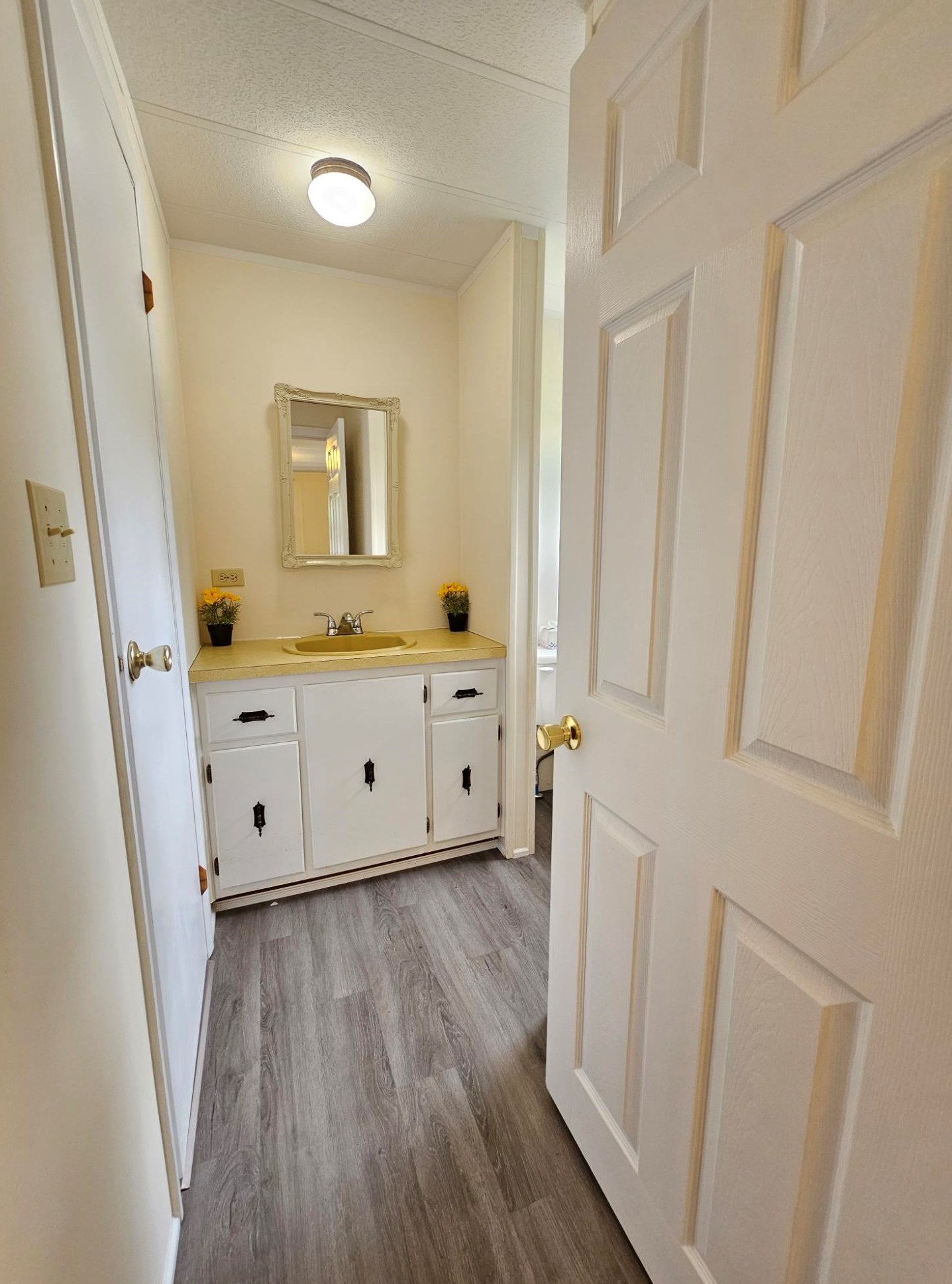 78 Fairfield Dr, Concord NH 03301-5279 exterior