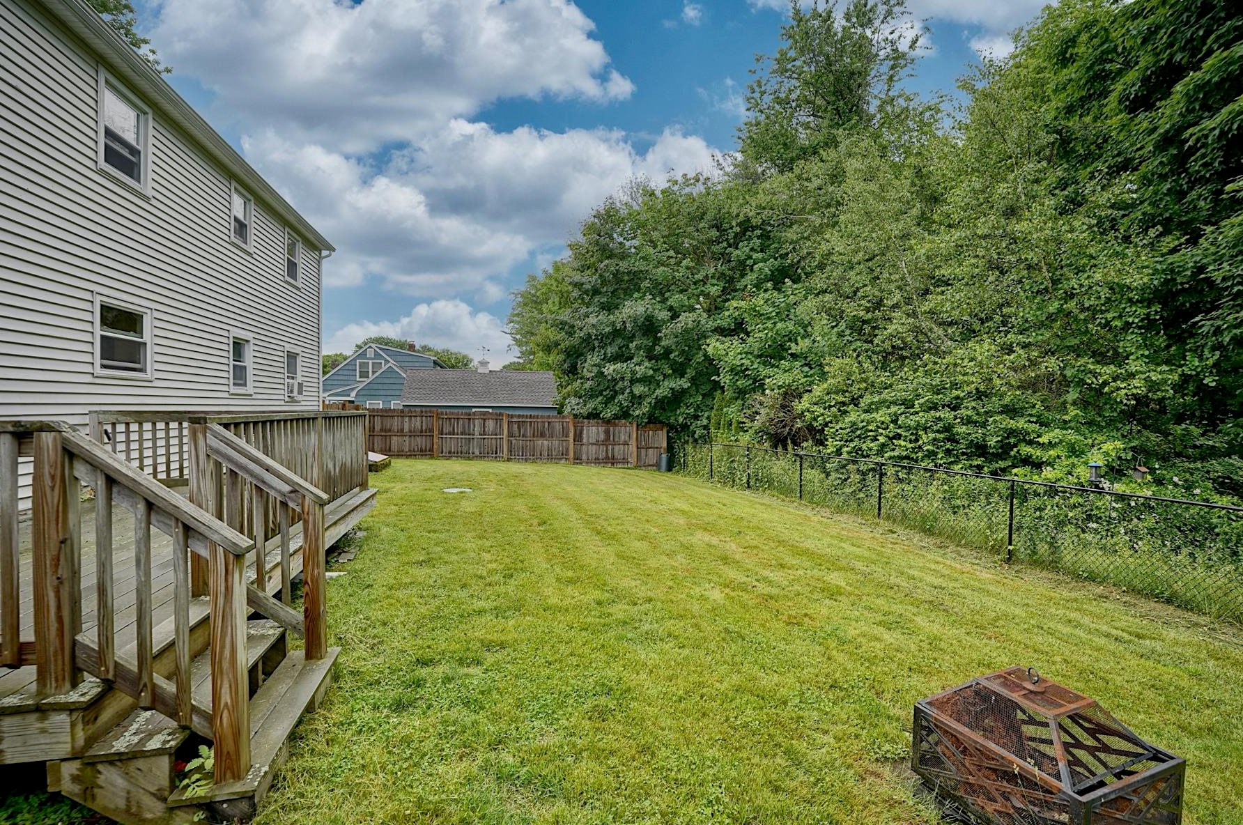35 Vernita Dr, Greenland, NH 03840-2332