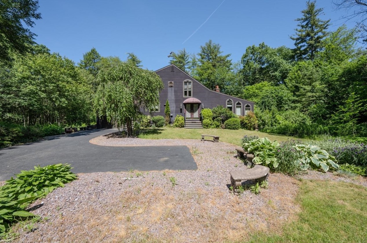 441 Windham Rd, Pelham, NH 03076