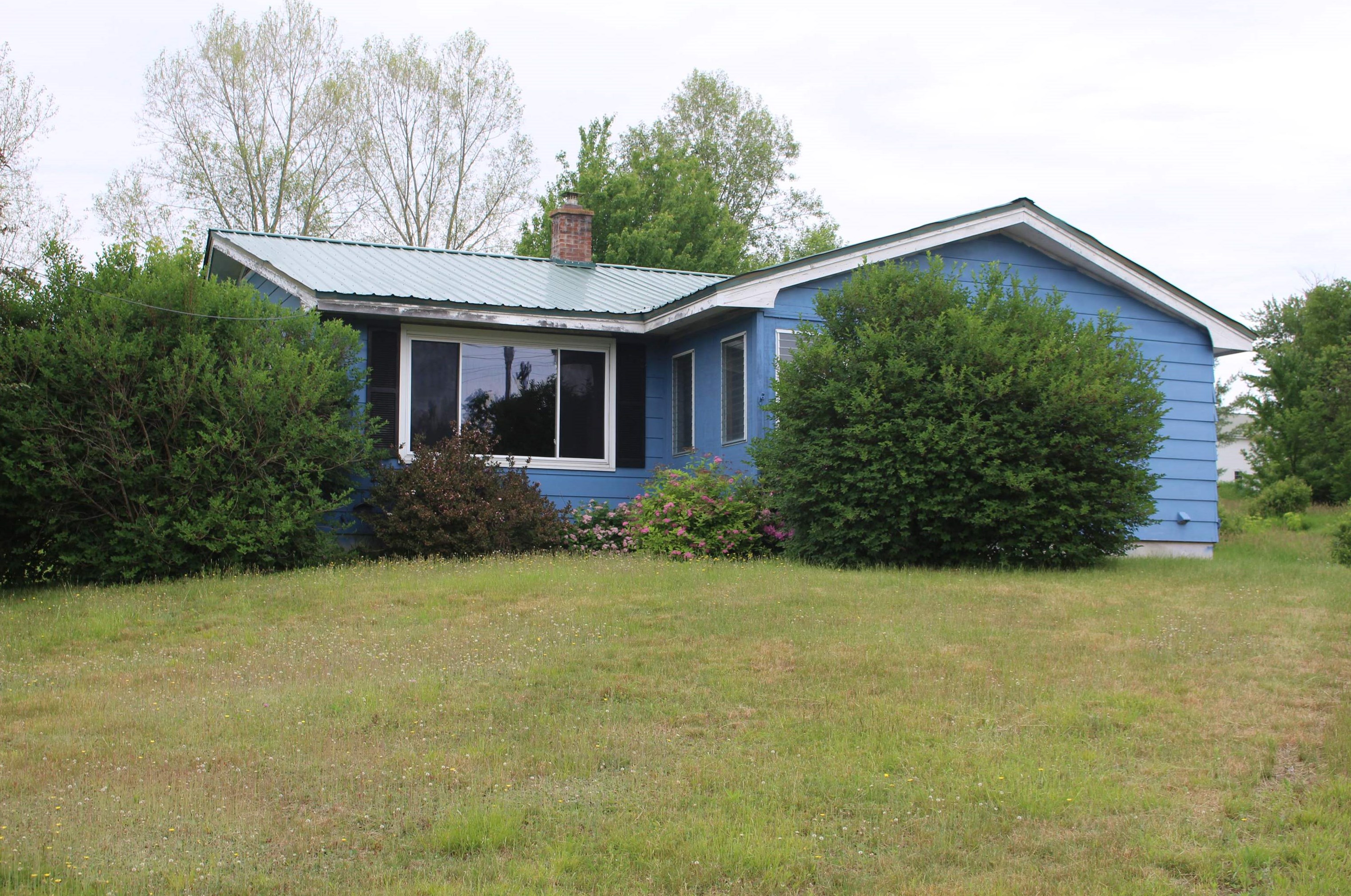 88 Lancaster Rd, Carroll, NH 03598