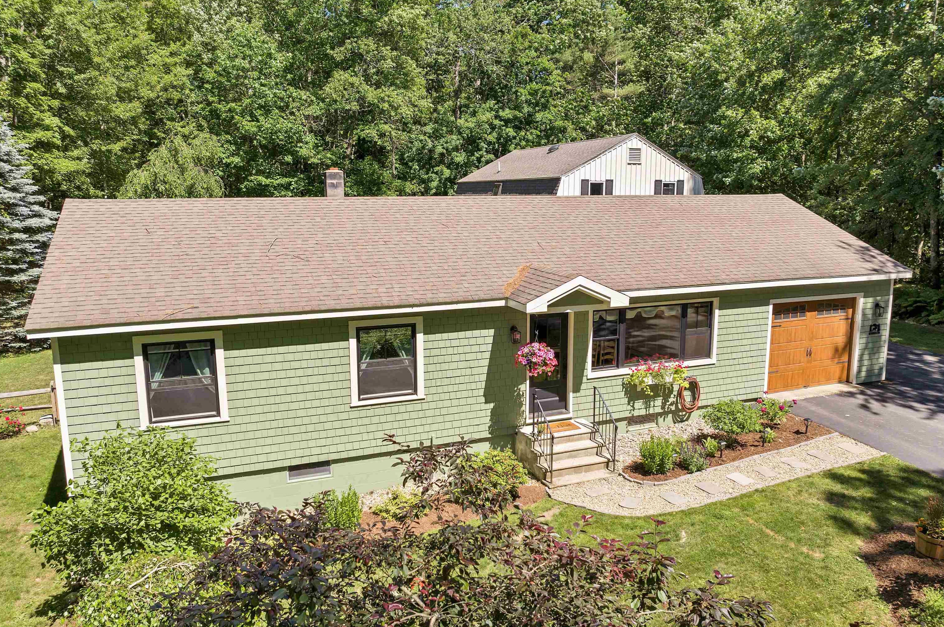46 Tuftonboro Neck Rd, Tuftonboro, NH 03853