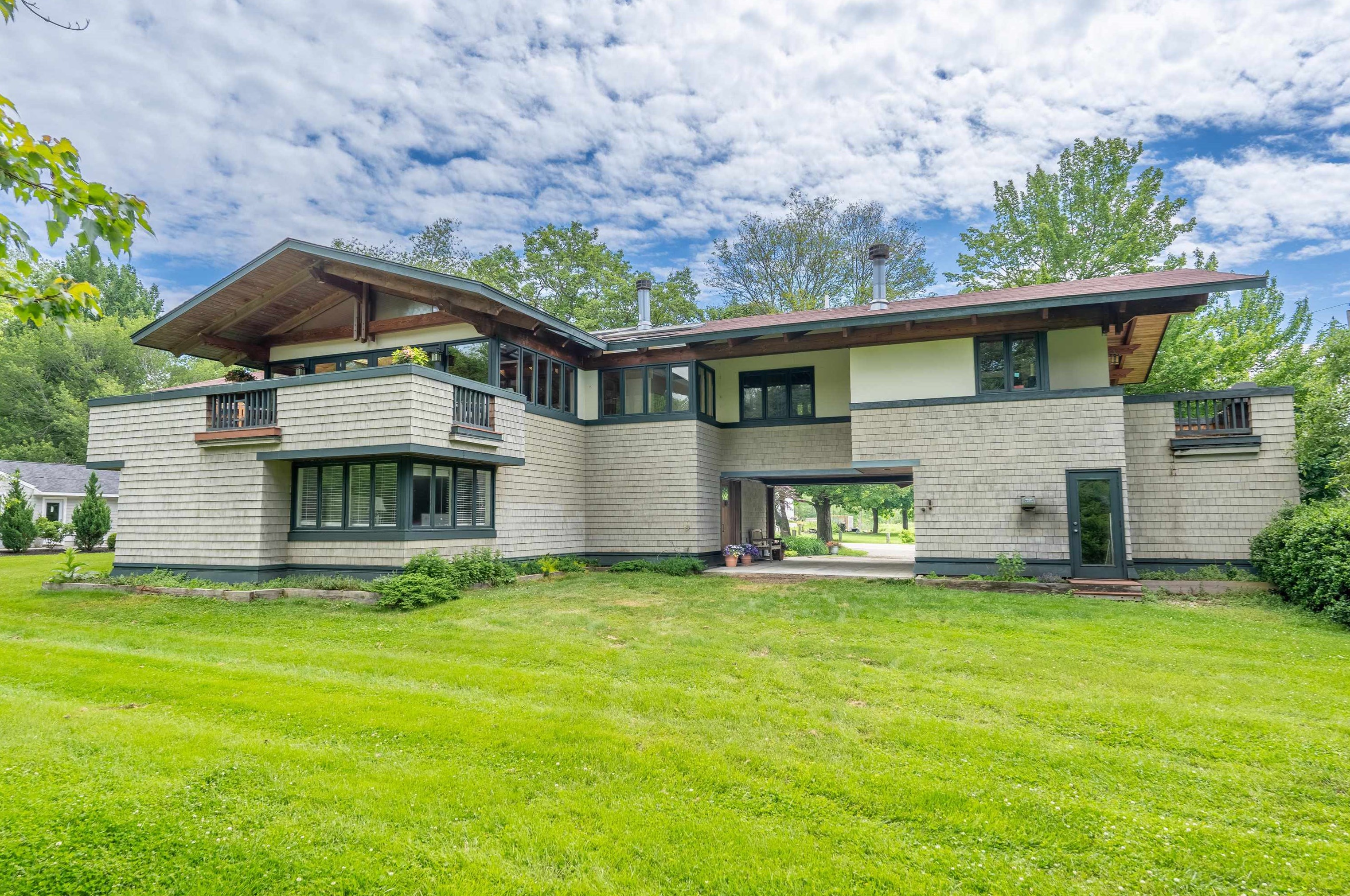 58 Woodland Rd, North Hampton, NH 03862