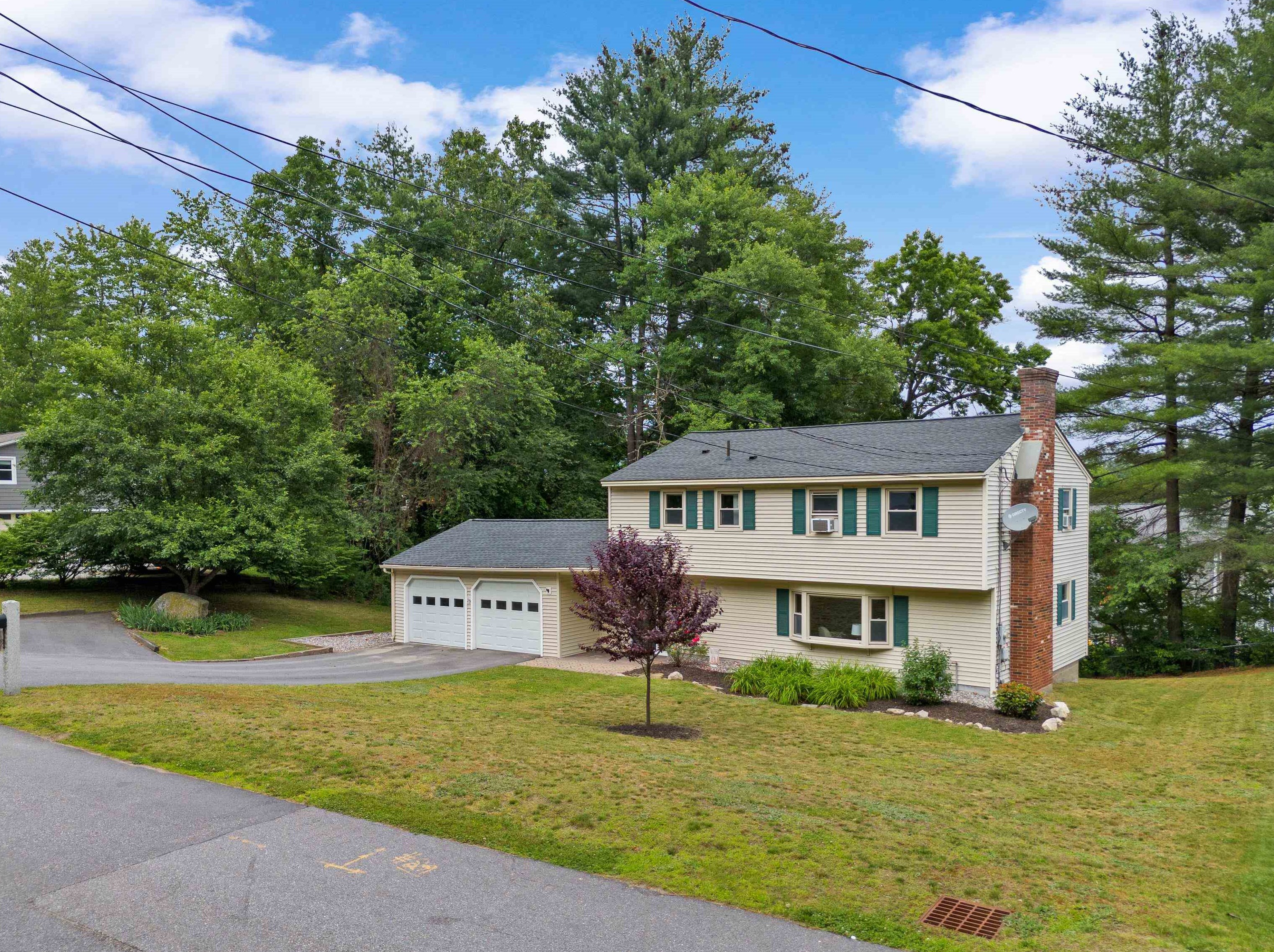 29 Jo Ellen Dr, Merrimack NH  03054-3944 exterior