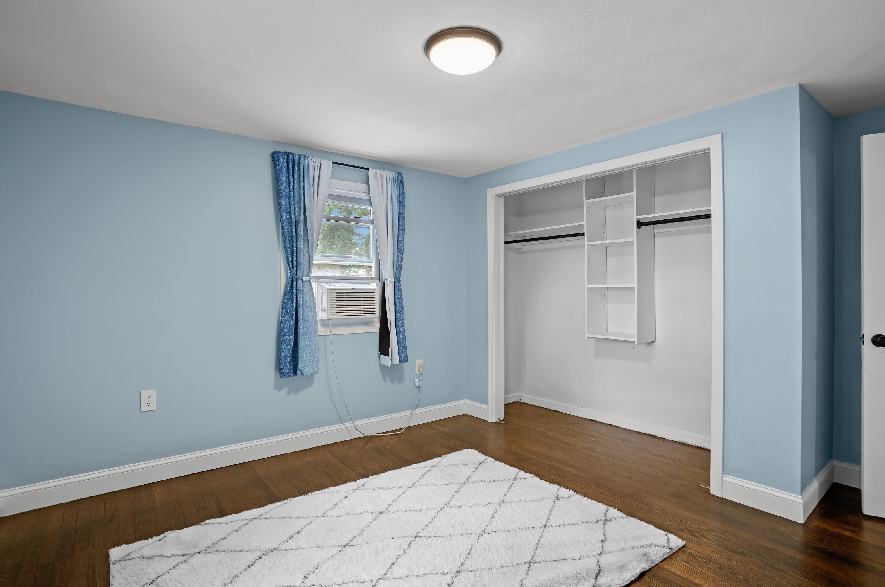 29 Jo Ellen Dr, Merrimack NH  03054-3944 exterior