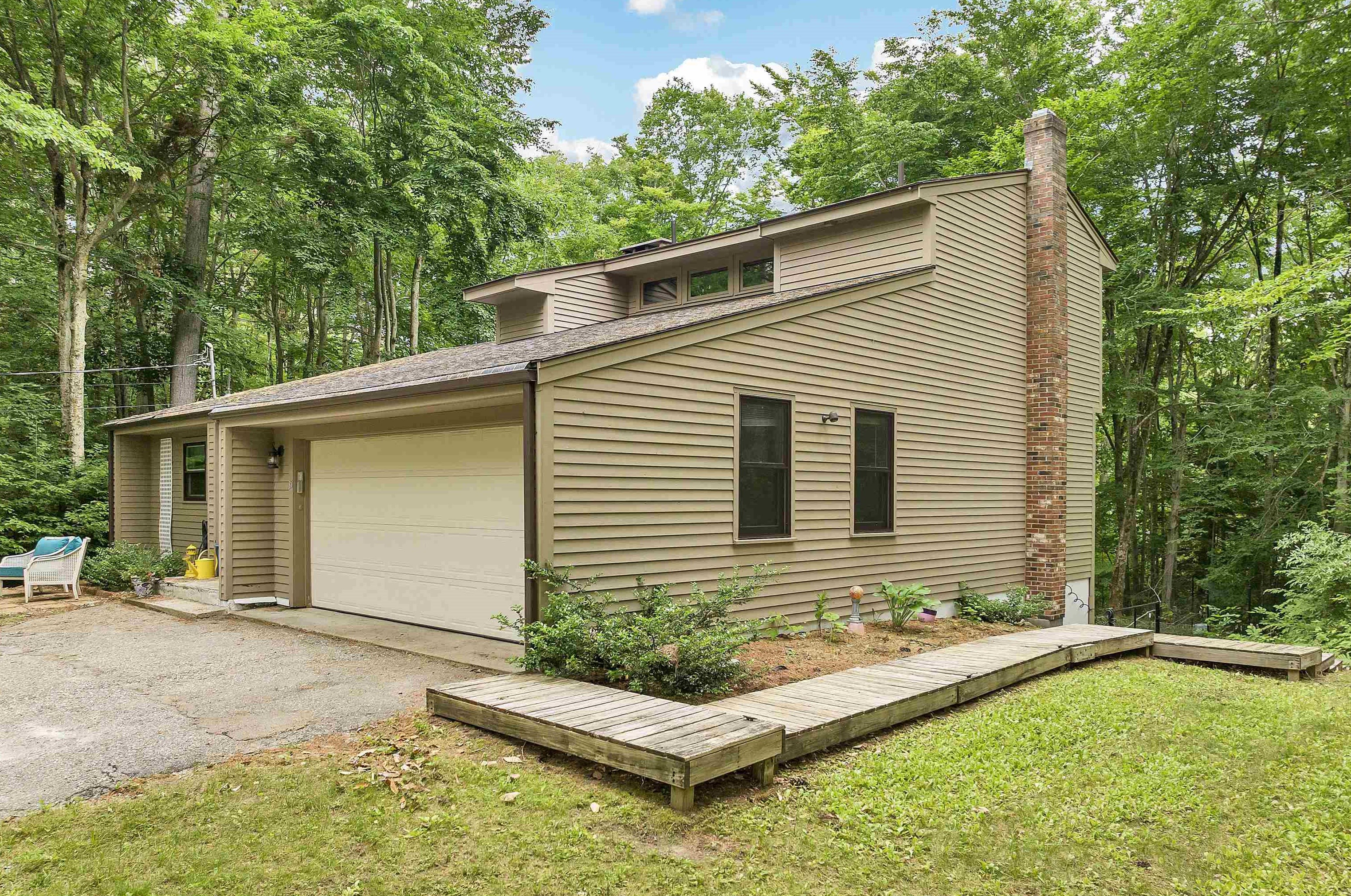 35 Abenaukee Dr, Tuftonboro, NH 03894