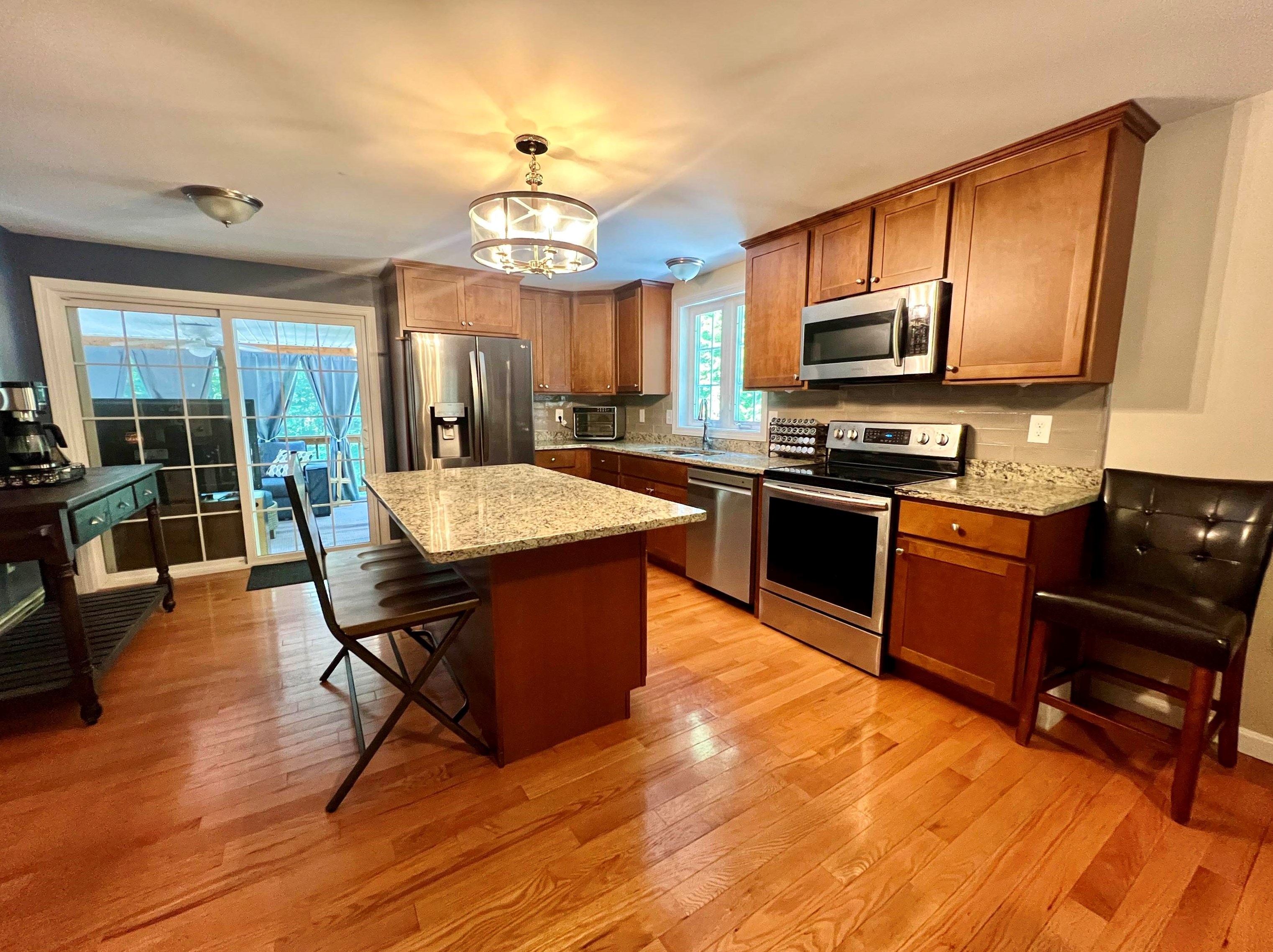 55 Spruce Cove Rd, Northwood, NH 03261
