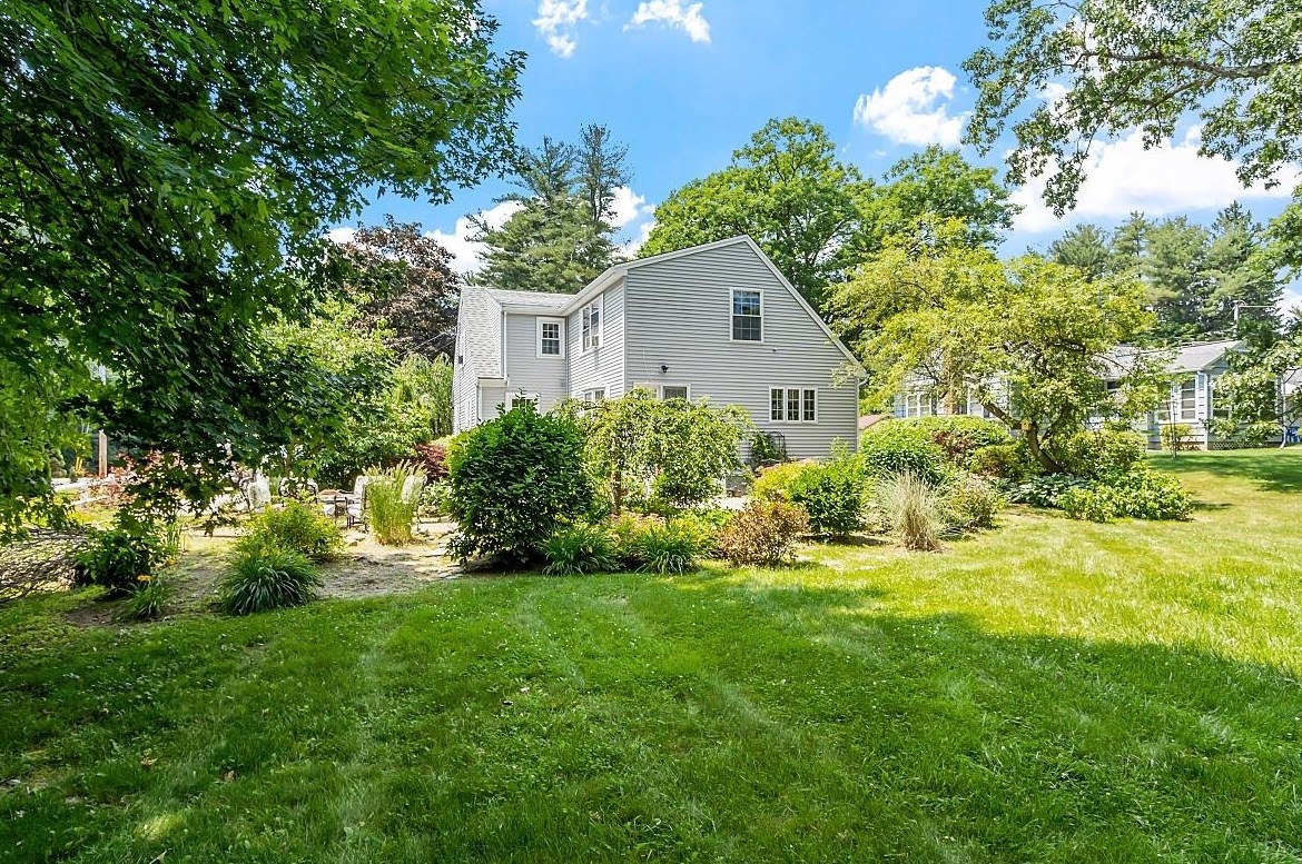 63 Main St, Plaistow, NH 03865