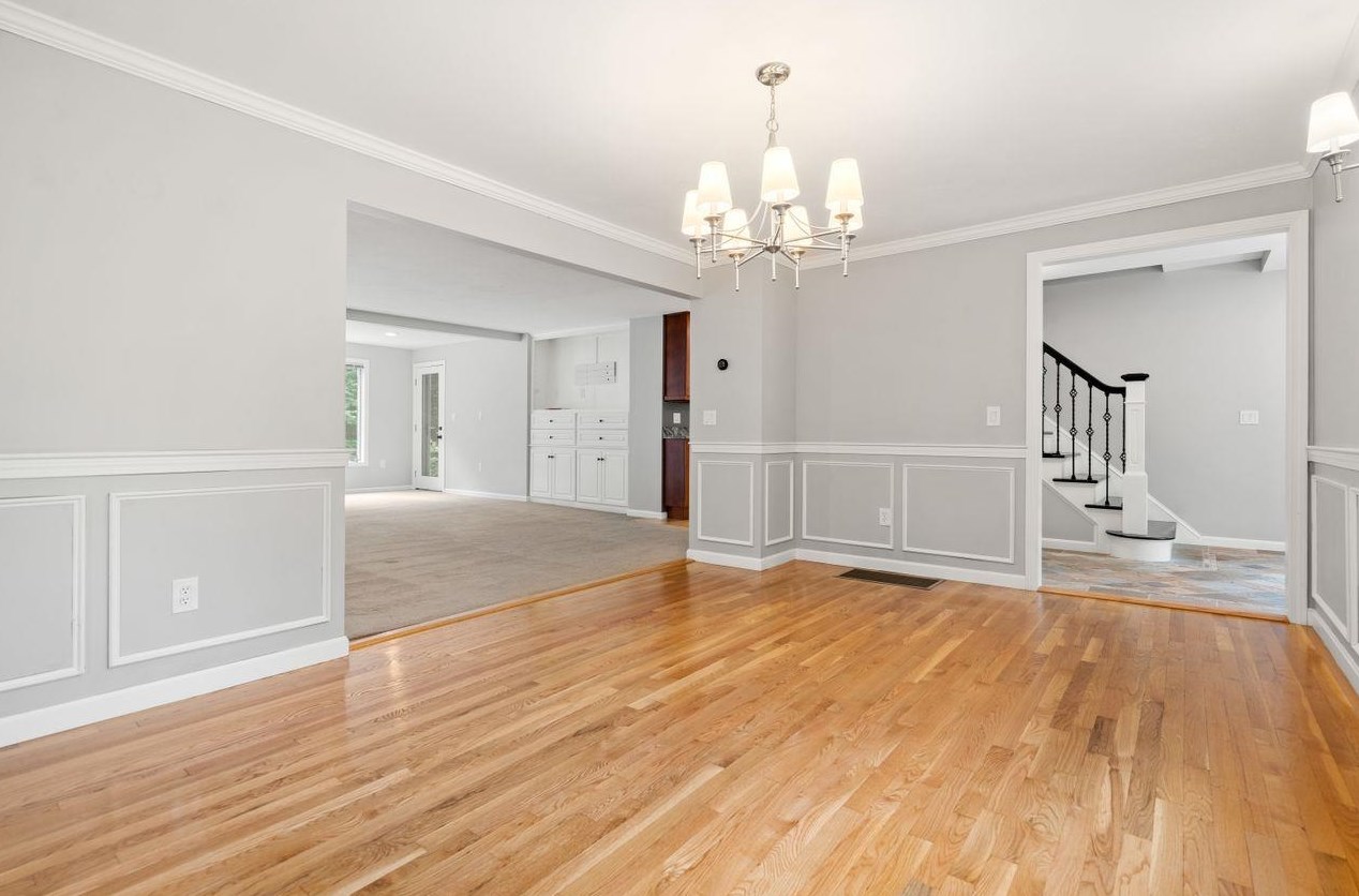 23 Merrymeeting Dr, Merrimack NH  03054-2934 exterior