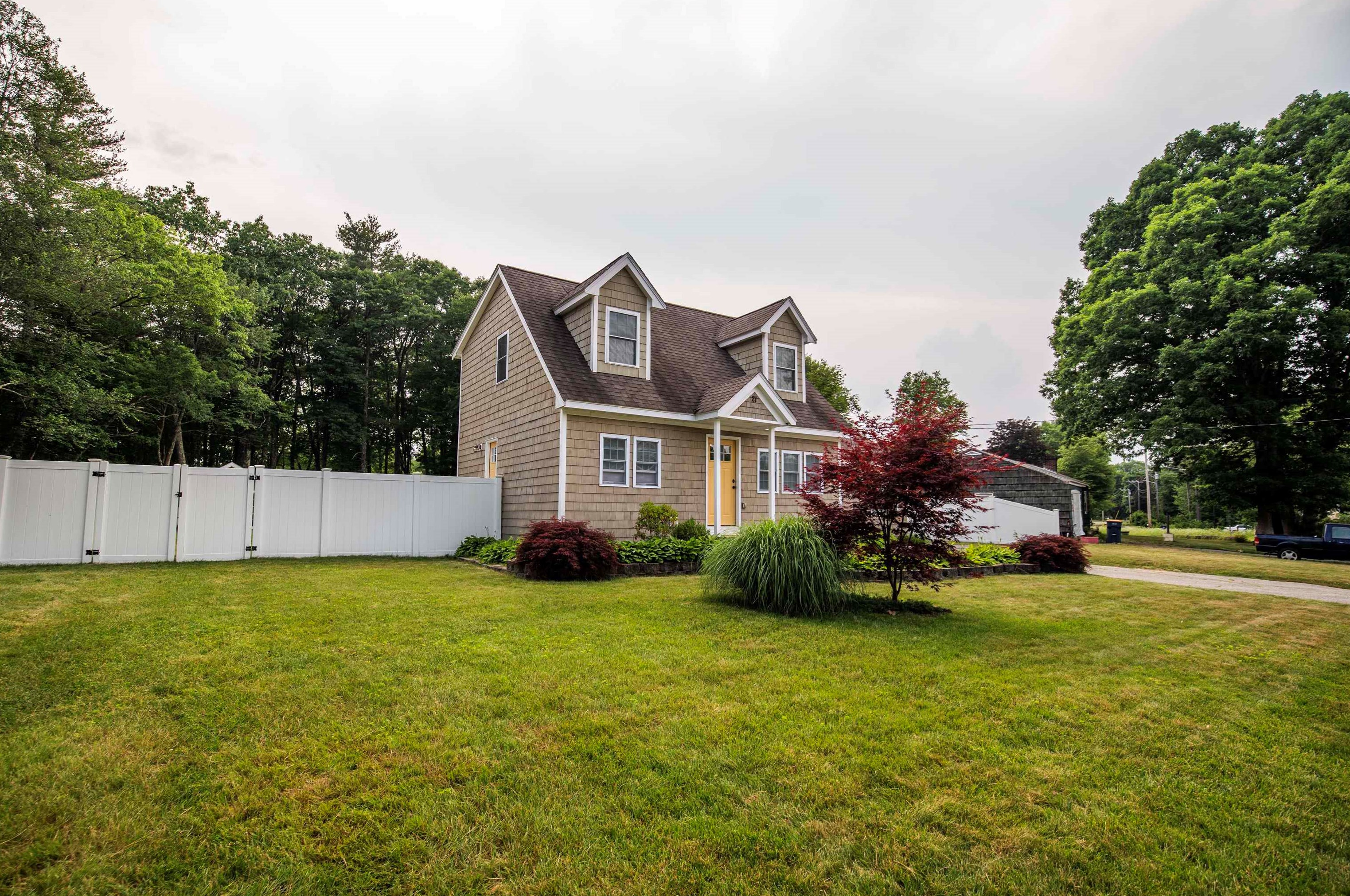 21 Witch Ln, Plaistow, NH 03865
