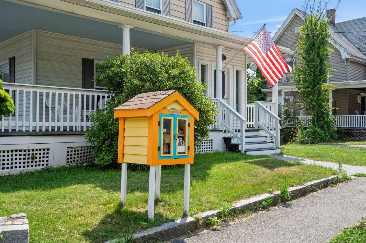 603 Hanover St, Manchester NH  03104-5307 exterior