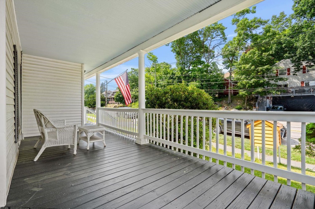 603 Hanover St, Manchester NH  03104-5307 exterior