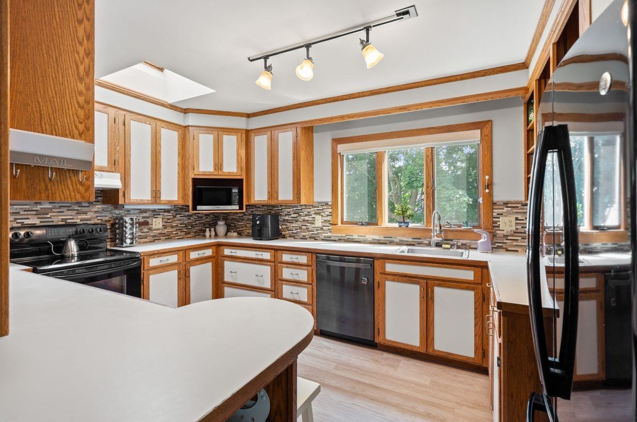 603 Hanover St, Manchester NH  03104-5307 exterior