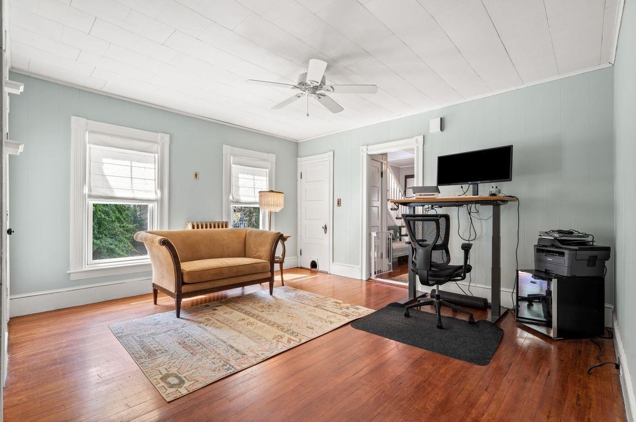 603 Hanover St, Manchester NH  03104-5307 exterior