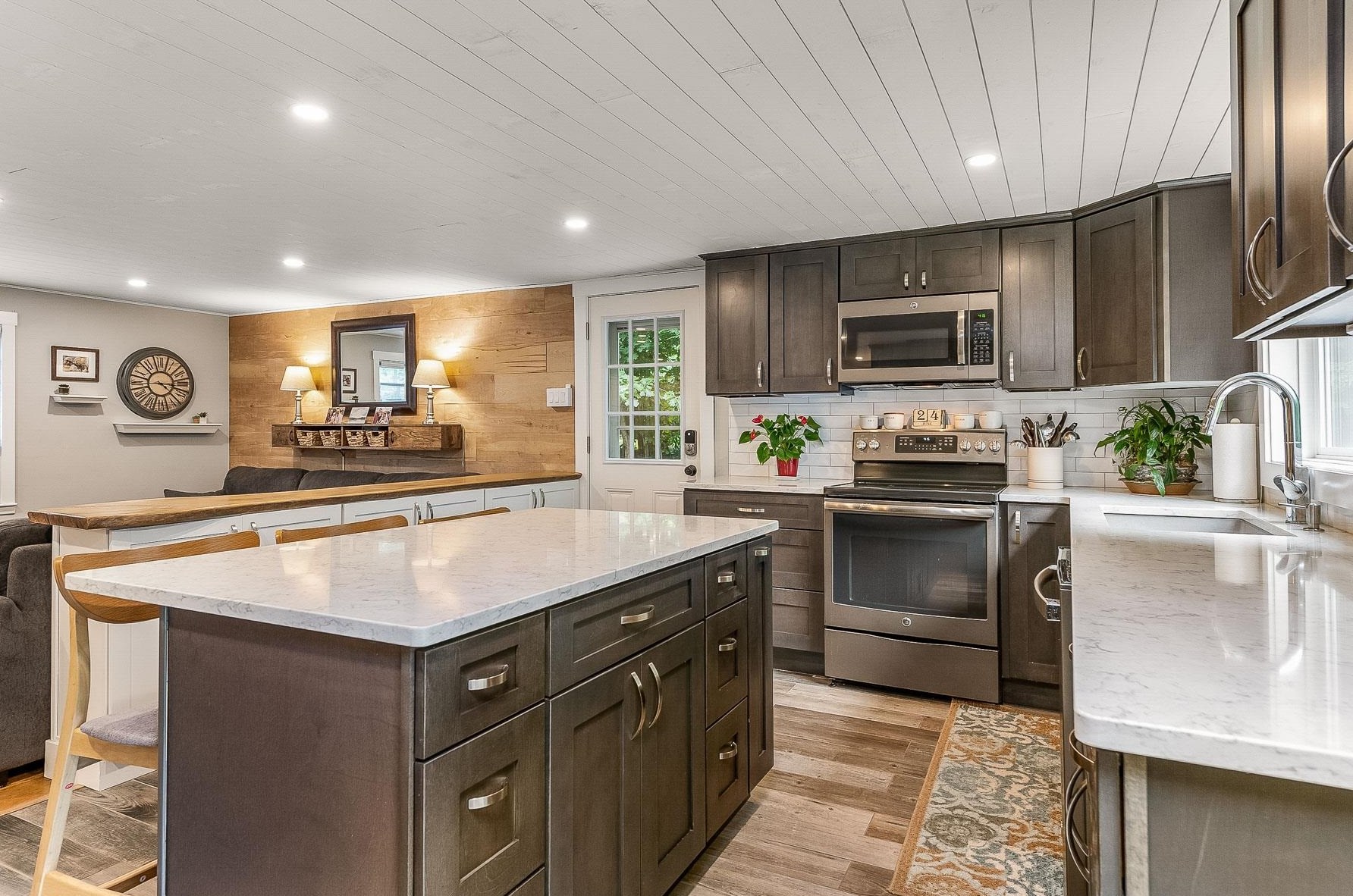 36 Flutter St, Nottingham, NH 03290