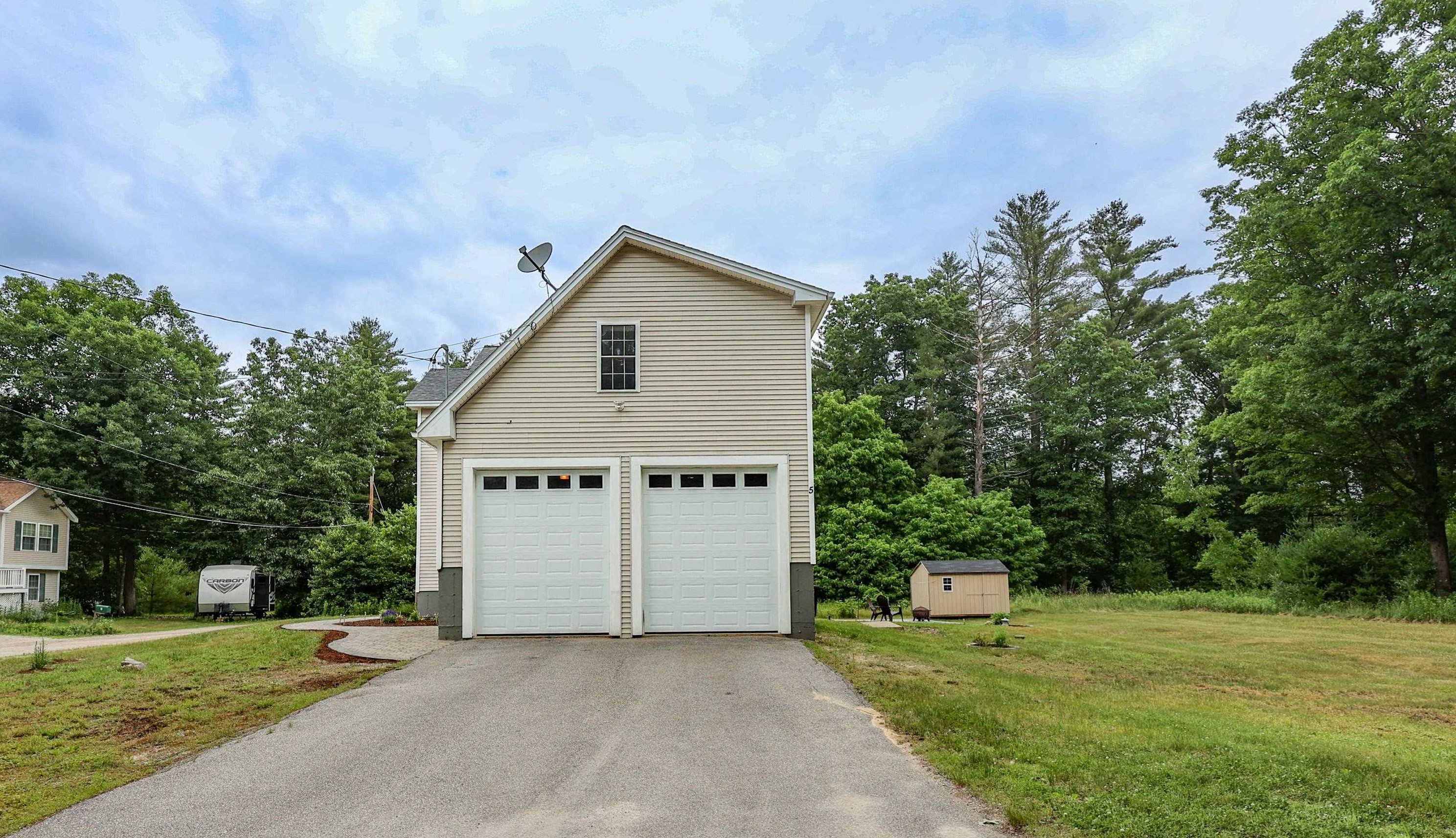 5 Jillerick Rd, Allenstown, NH 03275