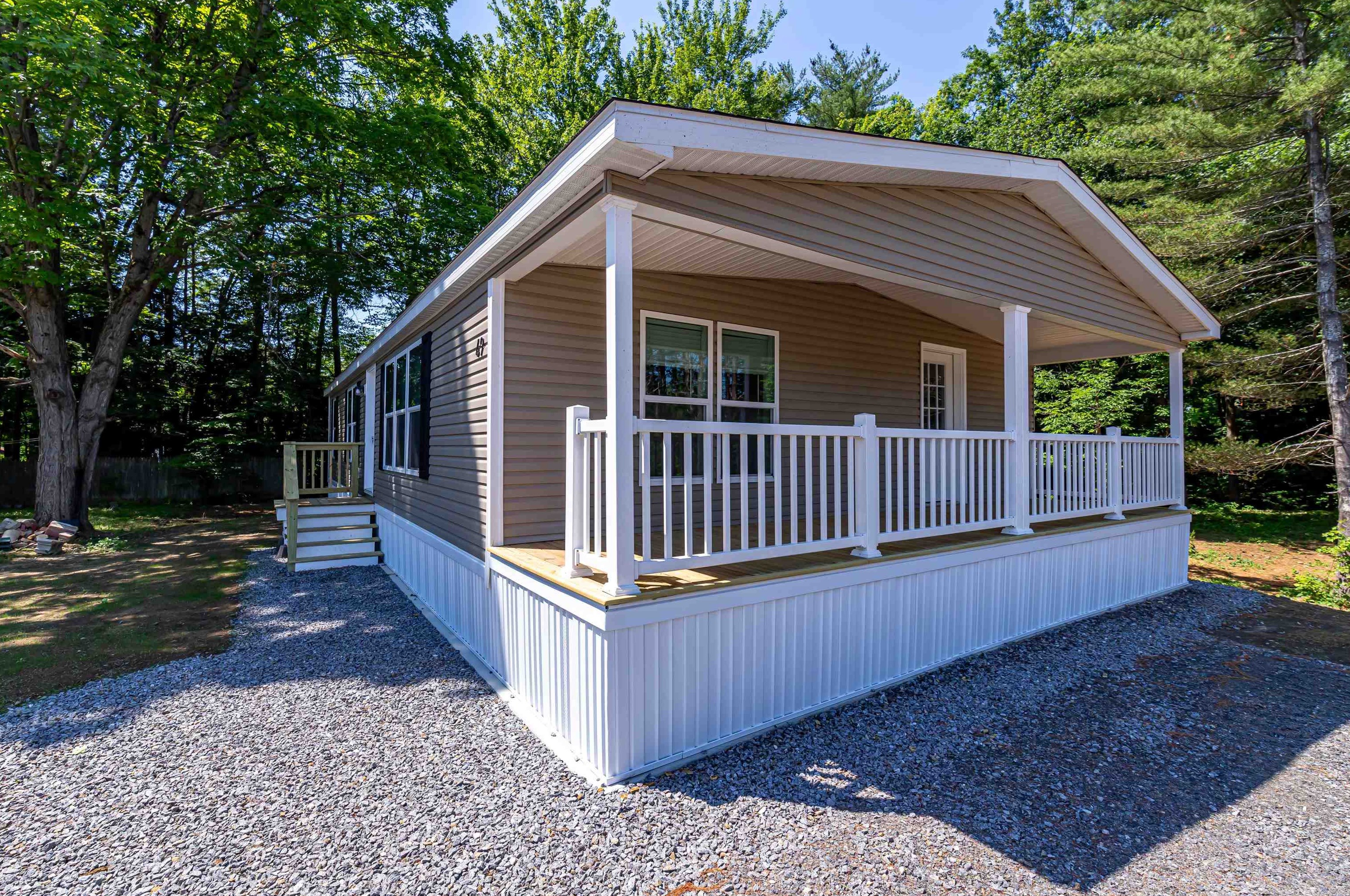 49 Gaslight Rd #49, Tilton, NH 03276