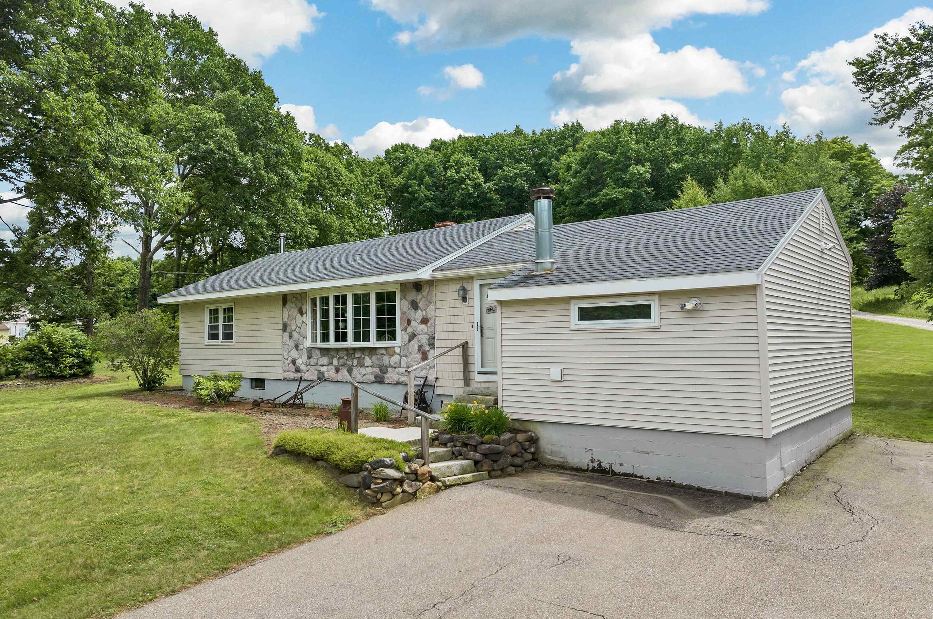 143 Old Turnpike Rd, Salisbury, NH 03268
