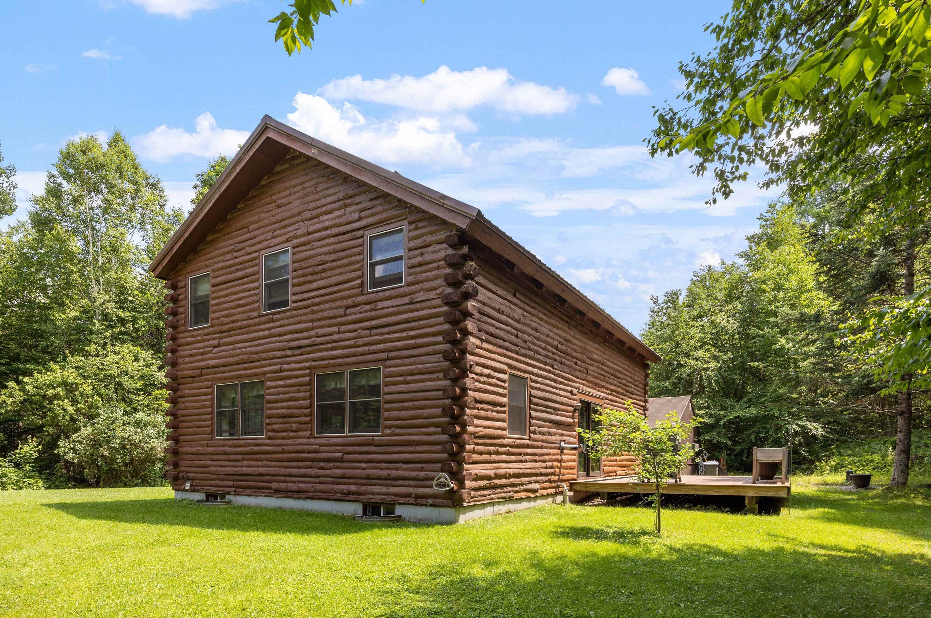 11 Woodcrest Ln, Lancaster, NH 03584