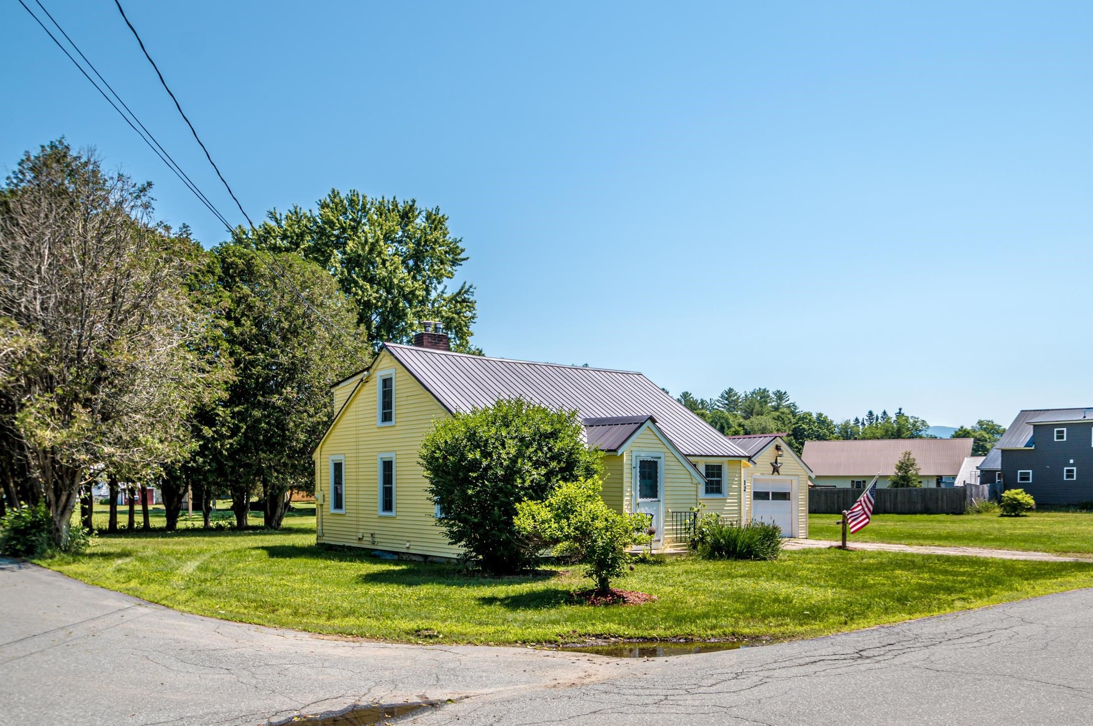 12 Kilkenny St, Lancaster, NH 03584