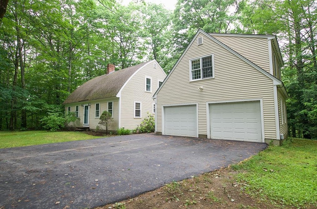 9 Goodwin Rd, Canterbury, NH 03224