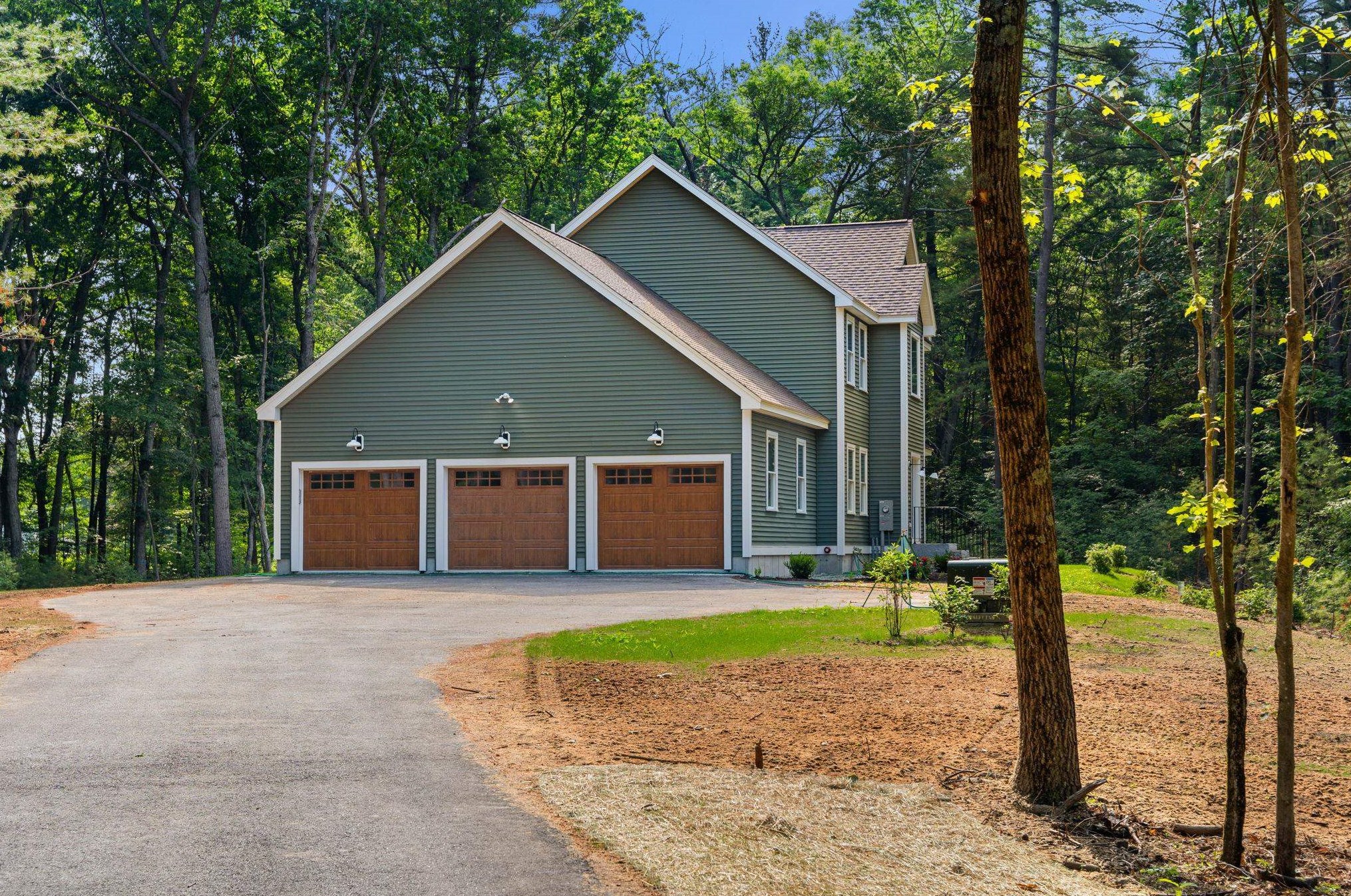 21 Salem St, Salem, NH 03079