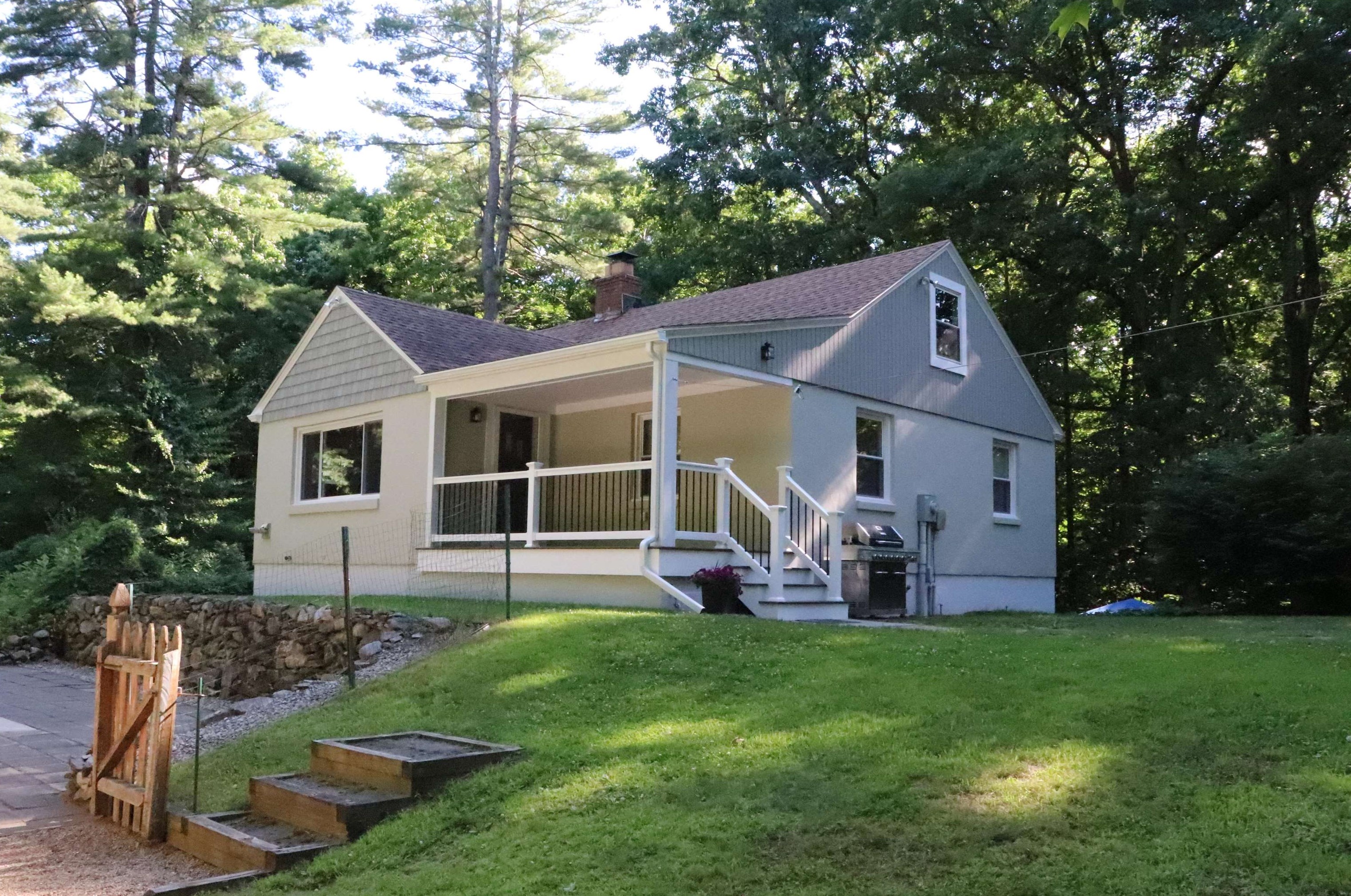3 Juniper Ln, Hollis, NH 03049
