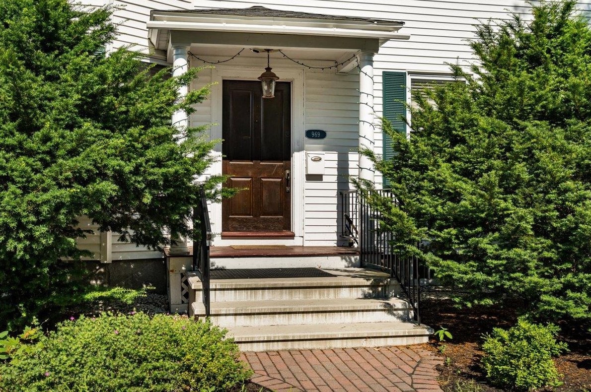 969 Chestnut St, Manchester, NH 03104 exterior