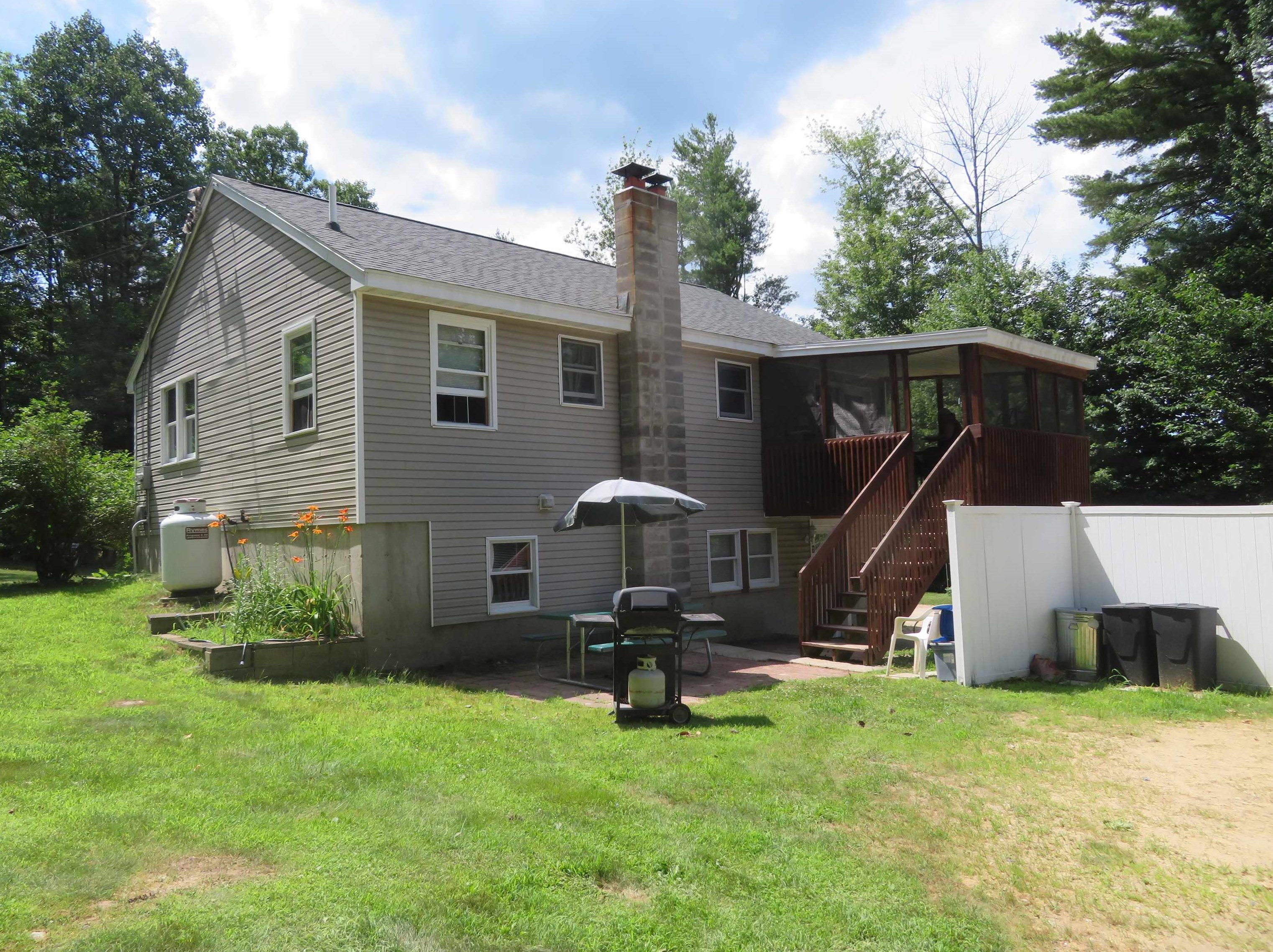 93 Lily Pond Rd, Alton, NH 03809