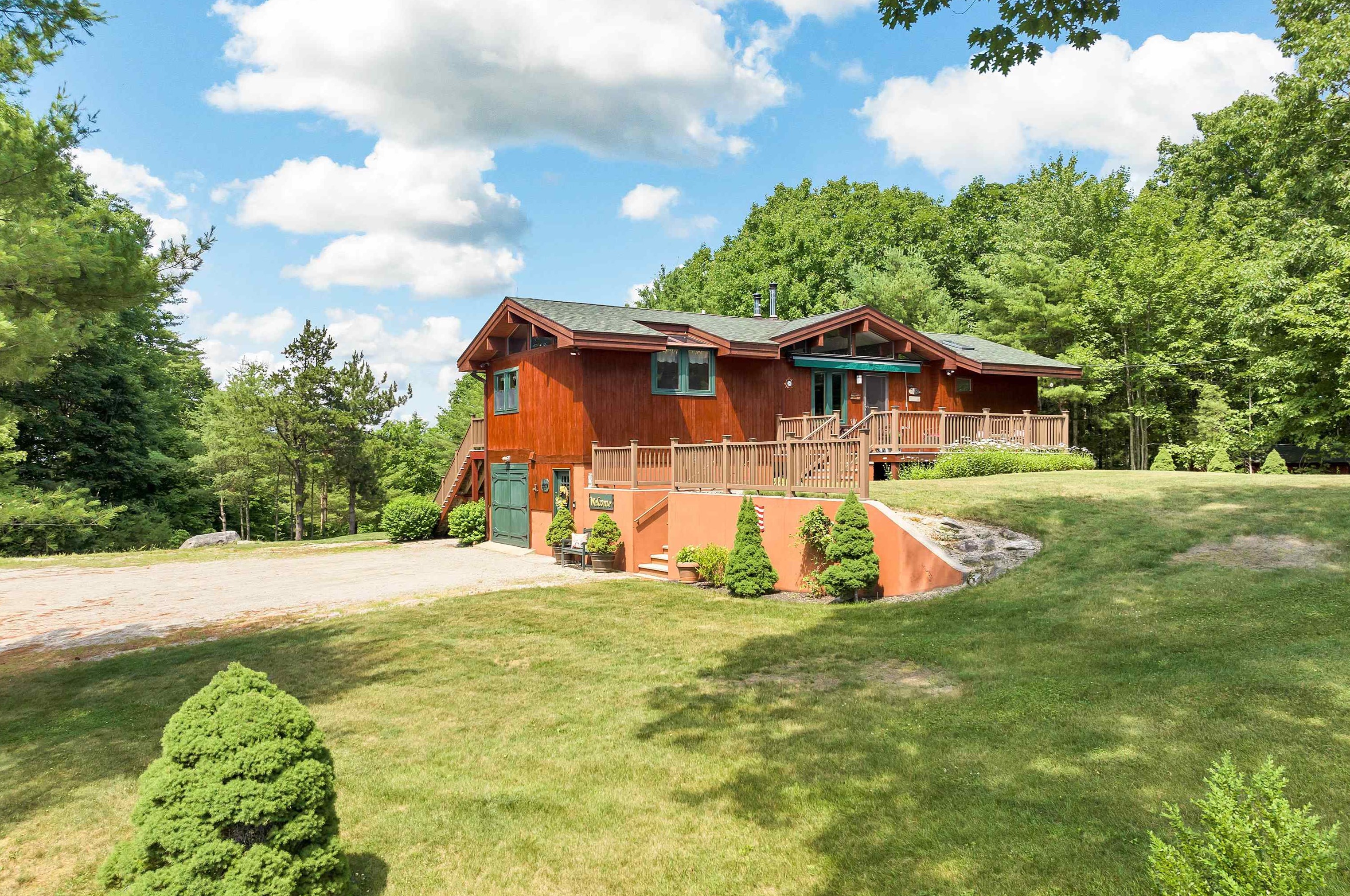 9 Jordan Way, Tuftonboro, NH 03853
