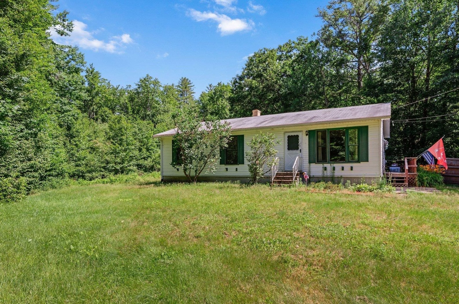 29 Colonial Dr, Greenfield, NH 03047