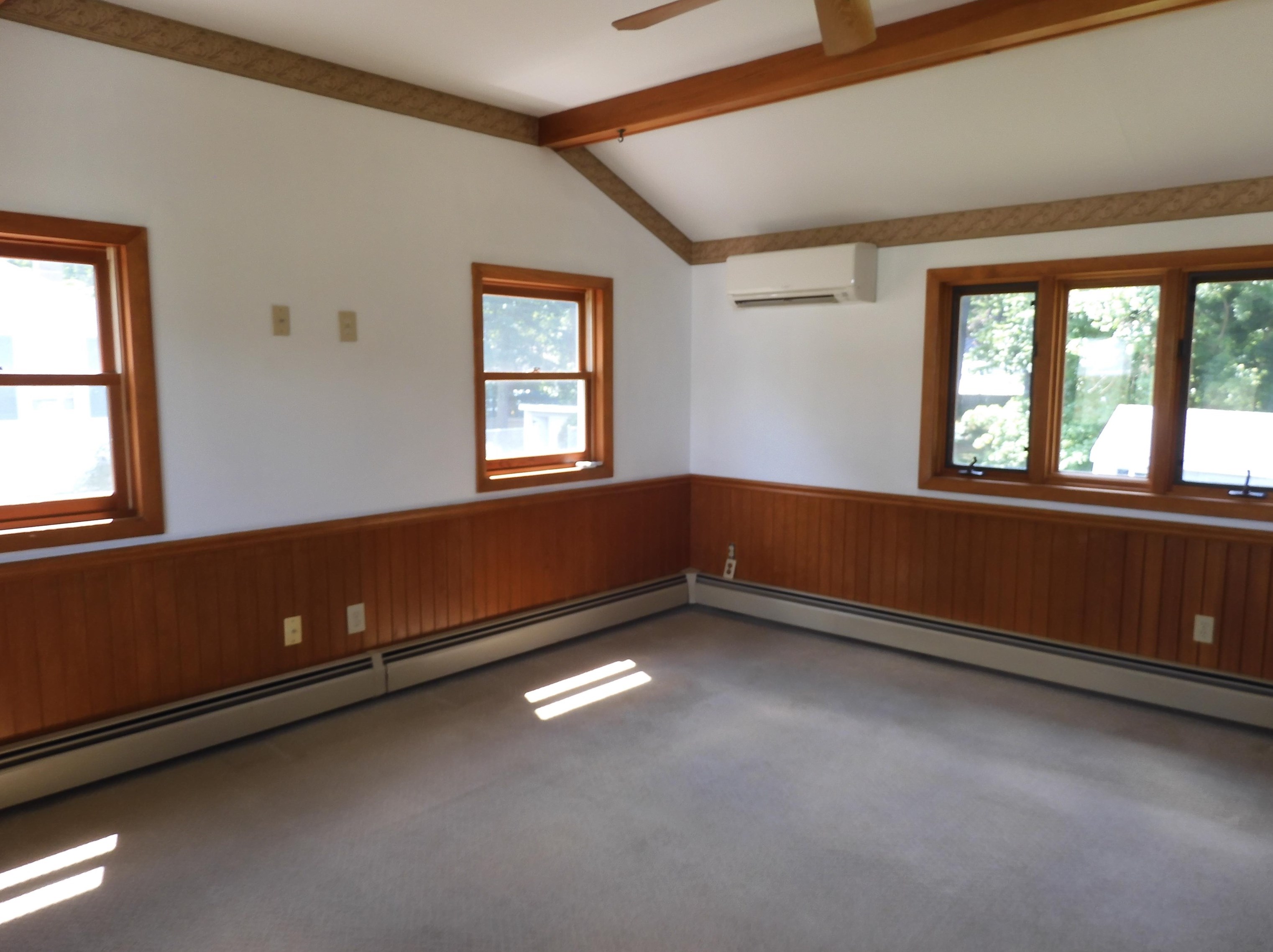 3 Brentwood Ave, Salem, NH 03079