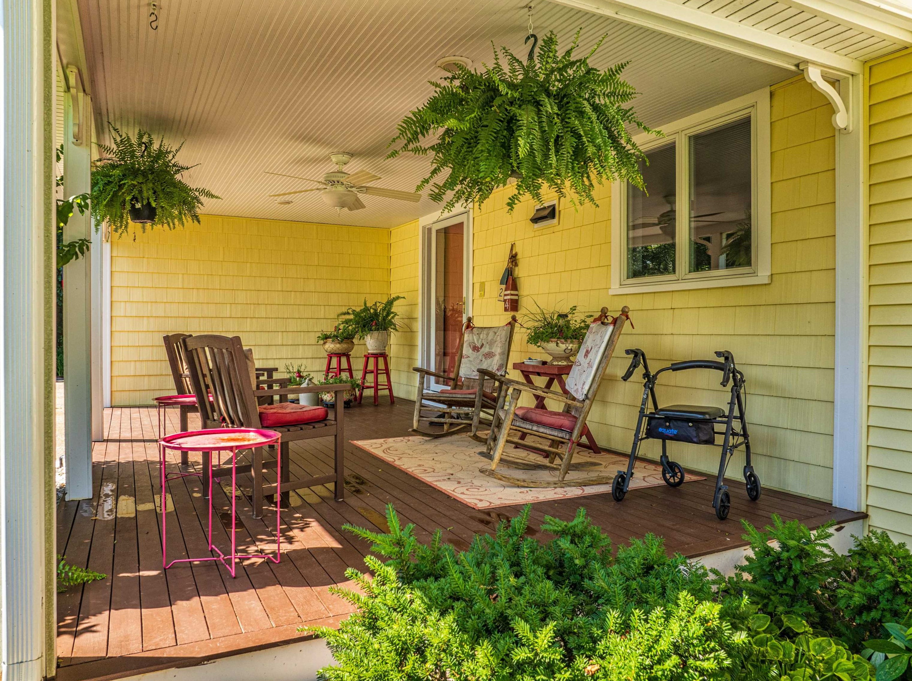 24 Isaac Lucas Cir, Dover, NH 03820