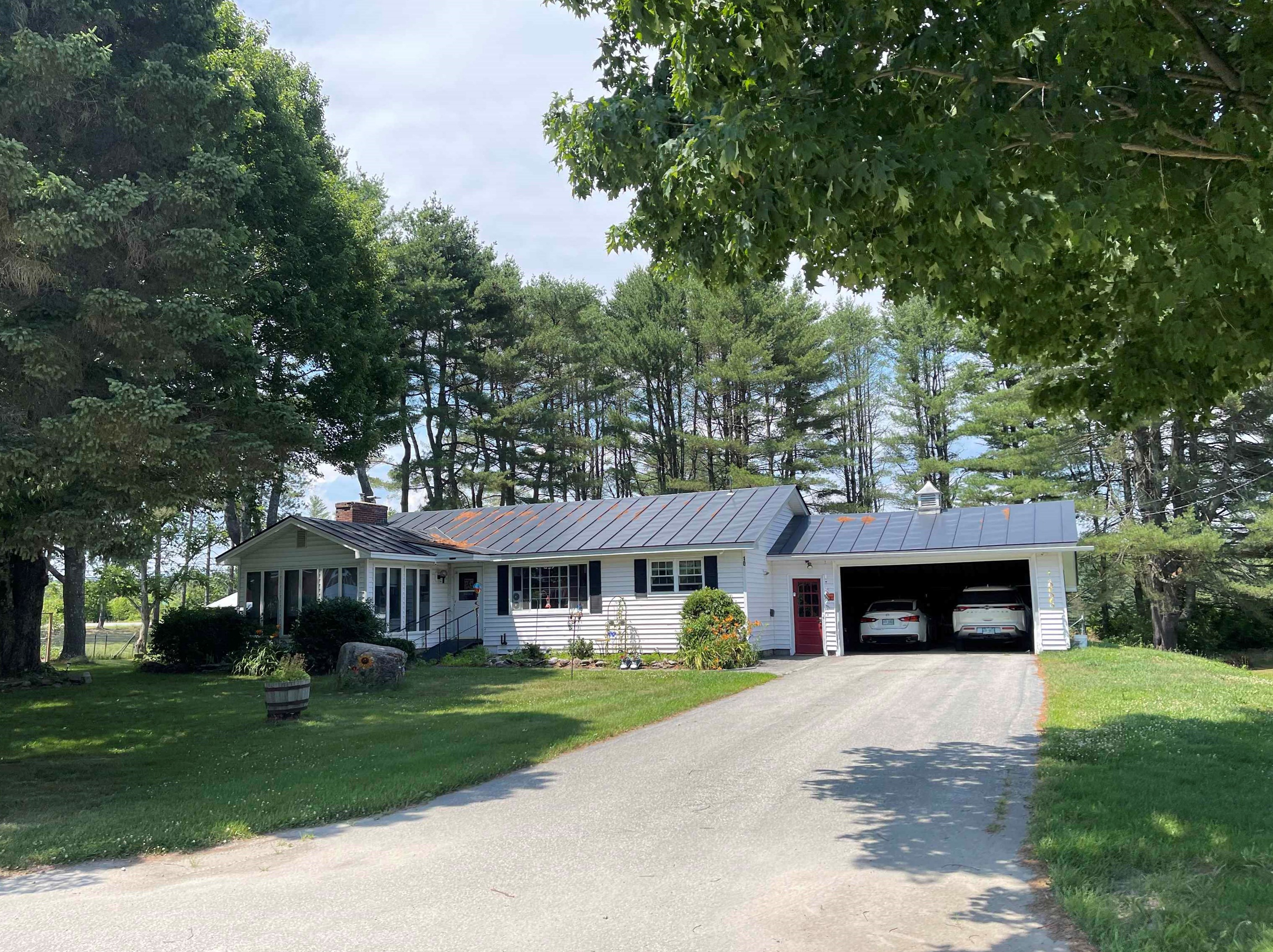 10 Allen St, Newport, NH 03773