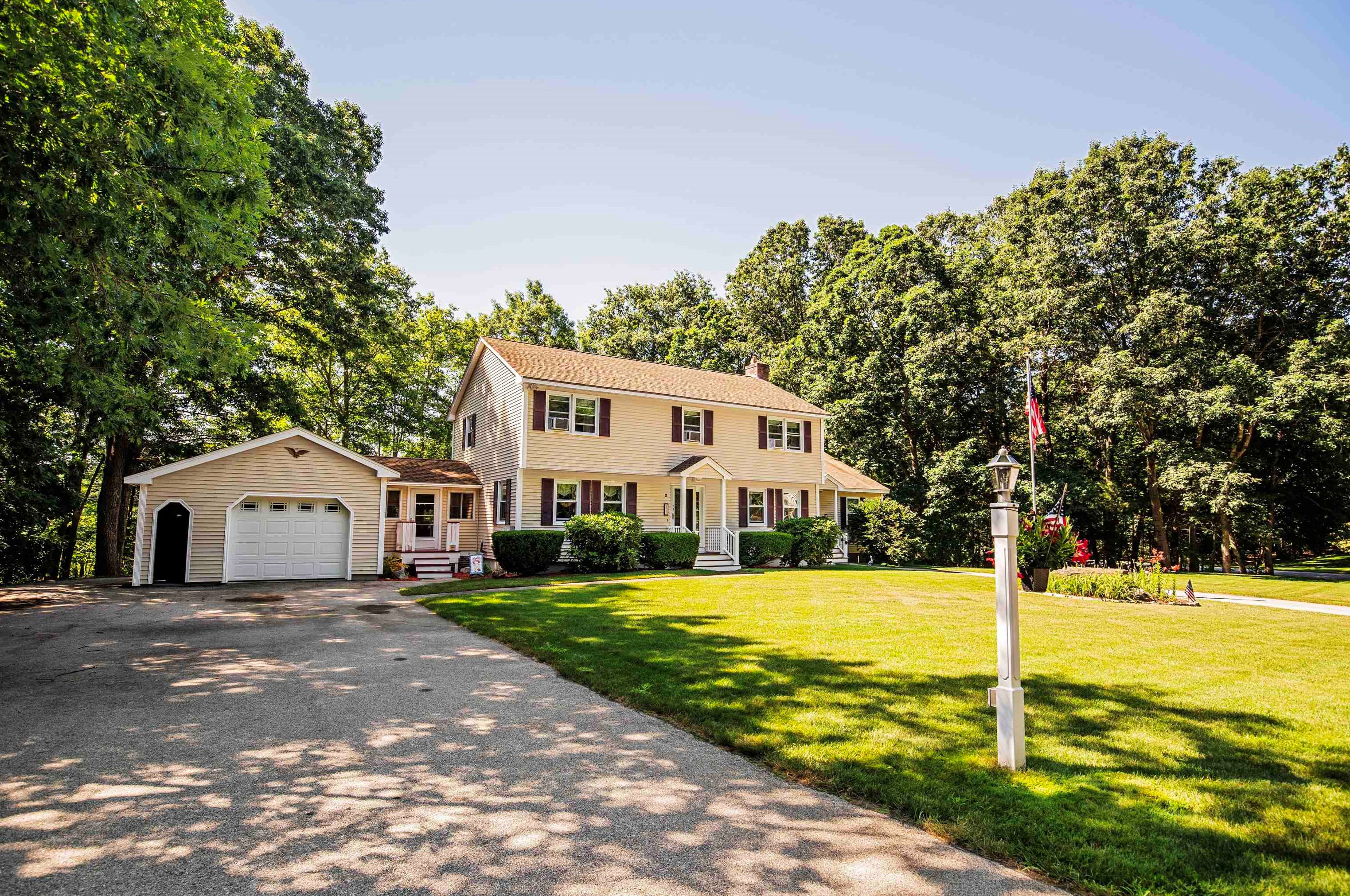 2 Christopher Ln, Pelham, NH 03076