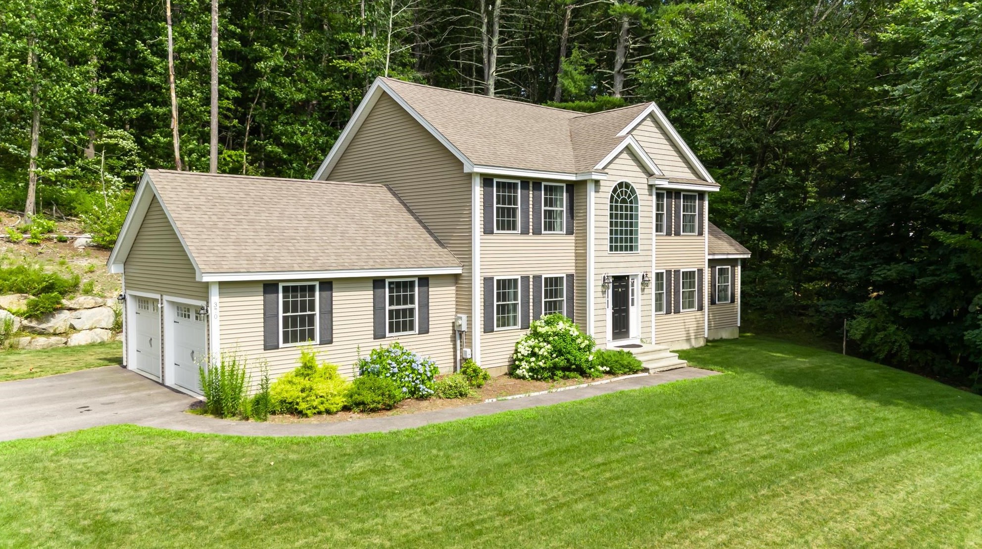370 Boston Post Rd, Amherst, NH 03031-2725