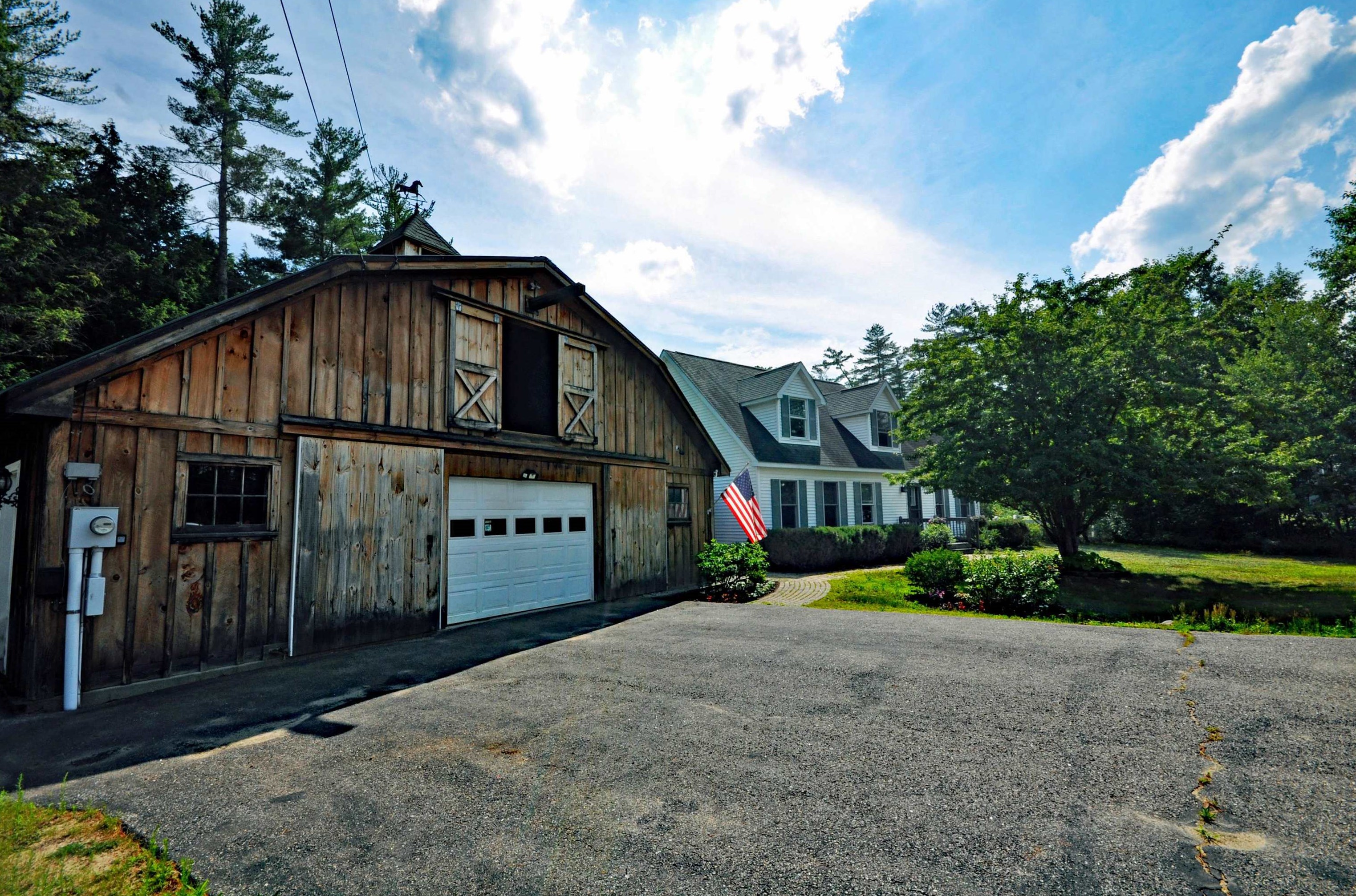 60 Ferrin St, Hill, NH 03243
